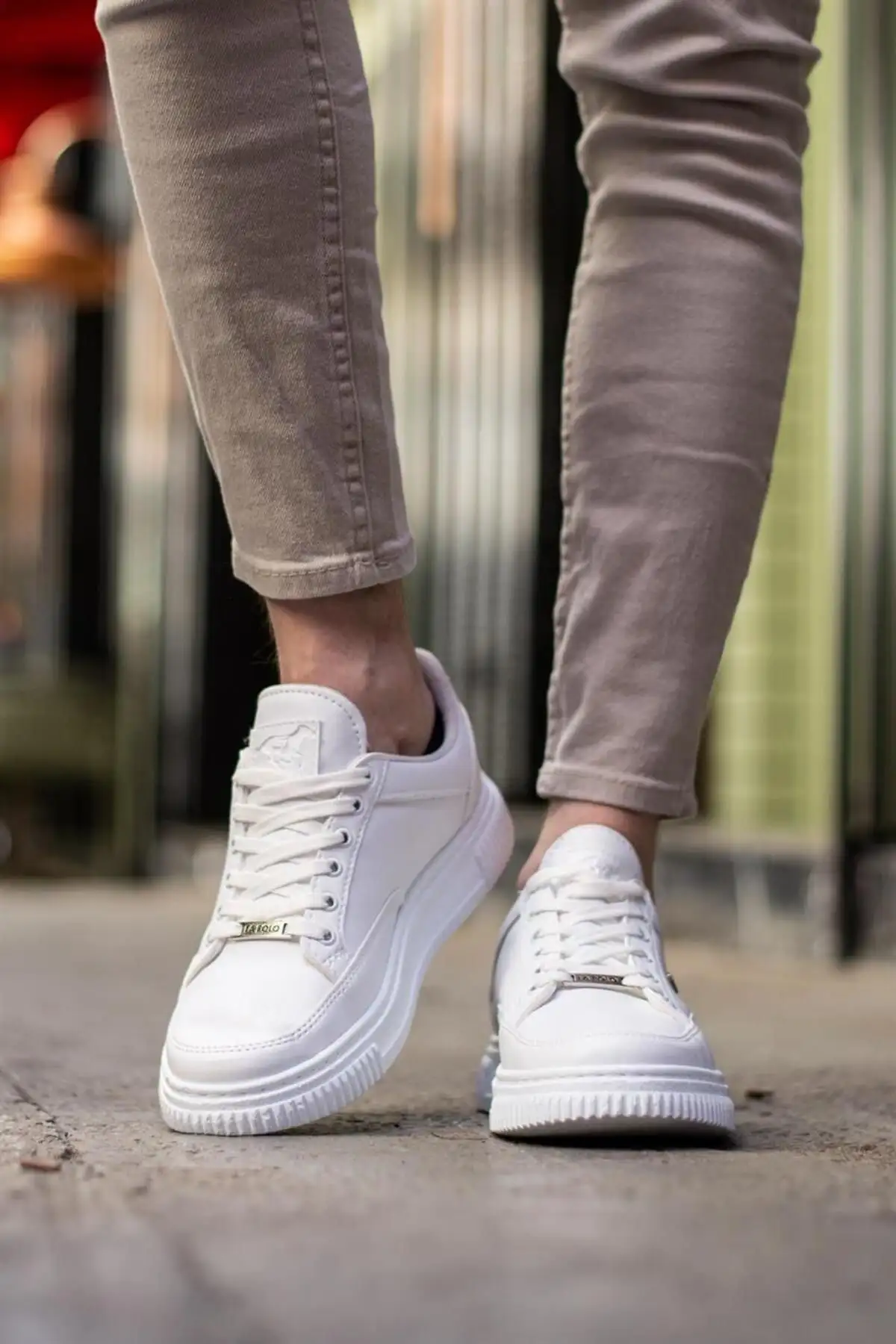 039 کفش اسپرت مردانه بند دار زیره سفید رنگ سفید - 220 039 کفش اسپرت مردانه بند دار زیره سفید رنگ سفید - 220