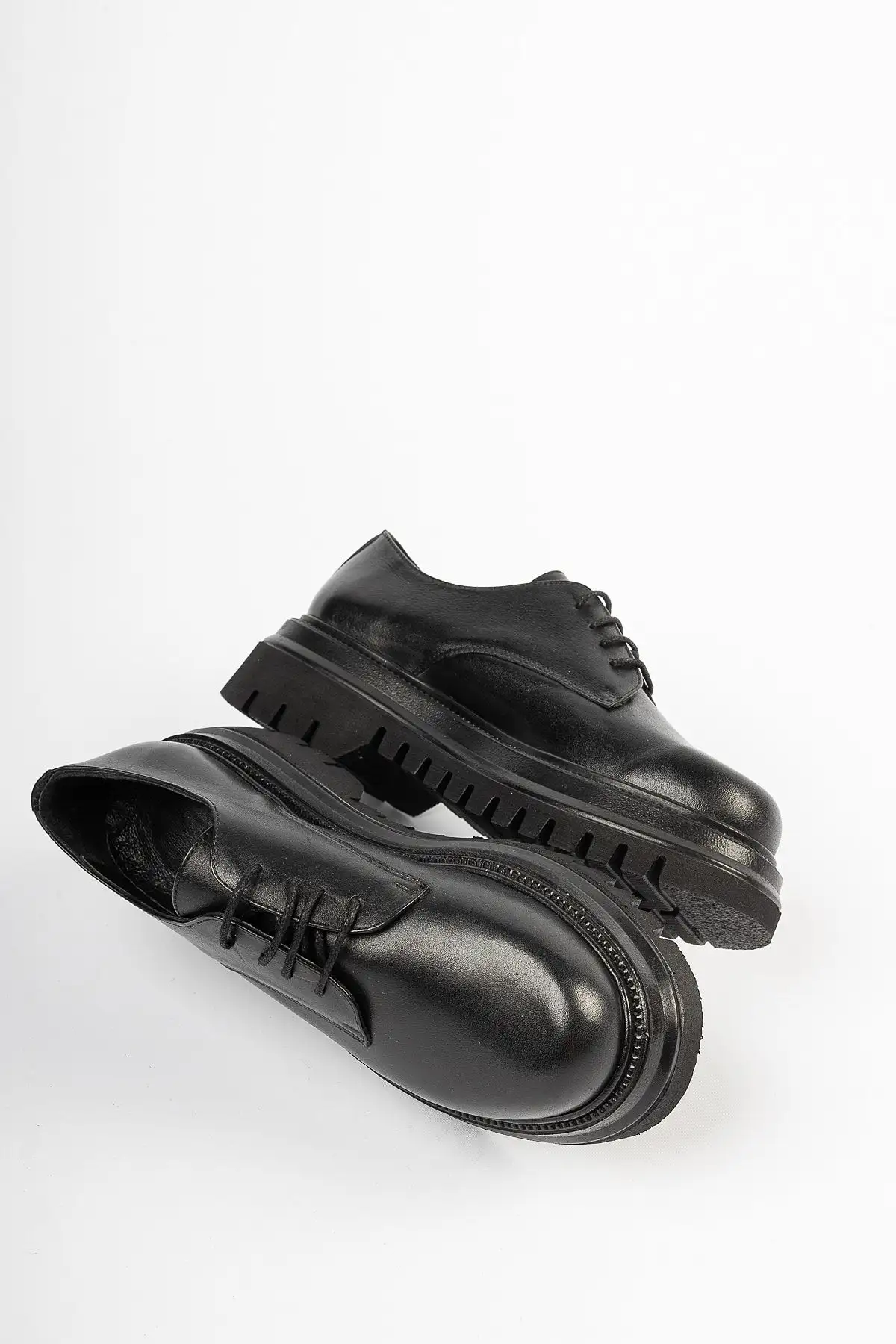 کفش زنانه چرم ضخیم روزانه چرم طبیعی مشکی Trc-216674 - 1283 کفش زنانه چرم ضخیم روزانه چرم طبیعی مشکی Trc-216674 - 1283