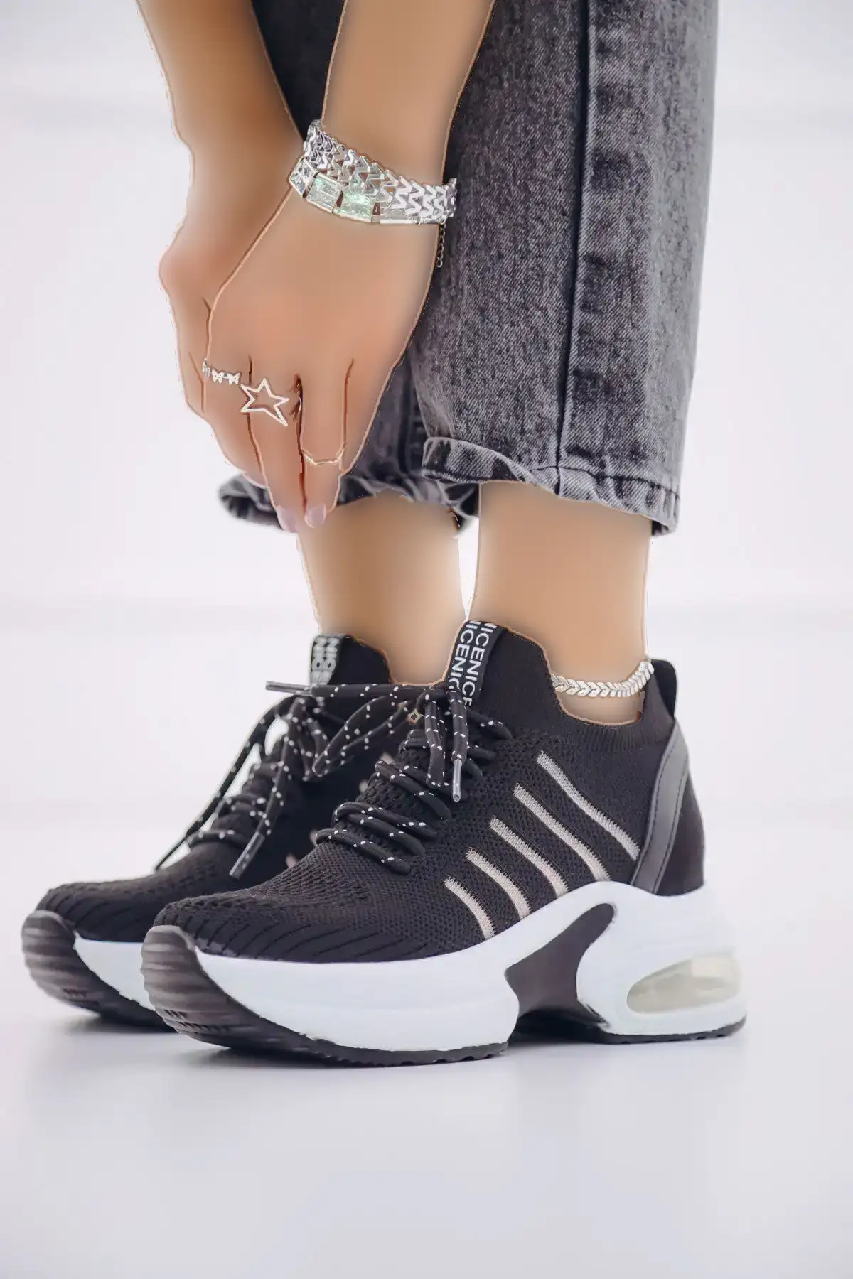 کفش کتانی اسپرت زنانه کشباف مشکی پاشنه مخفی Dansel - 345 کفش کتانی اسپرت زنانه کشباف مشکی پاشنه مخفی Dansel - 345