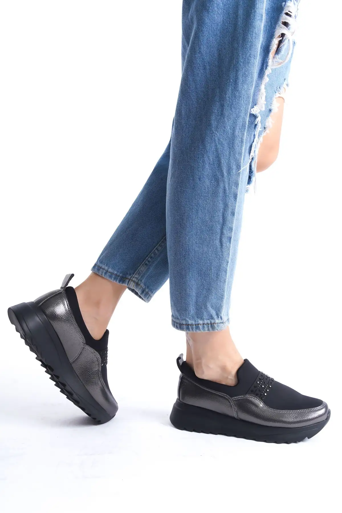 کفش ورزشی گاه به گاه چرمی ضخیم بدون بند DEL'SOLERA - 794 کفش ورزشی گاه به گاه چرمی ضخیم بدون بند DEL'SOLERA - 794