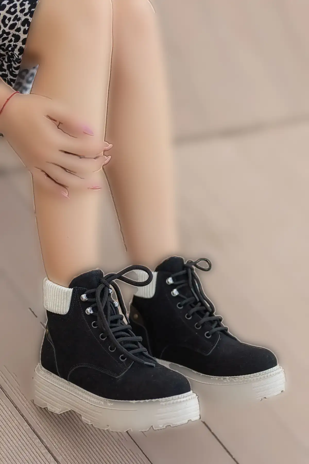 چکمه های زنانه توری مشکی گربه ای - 118 چکمه های زنانه توری مشکی گربه ای - 118