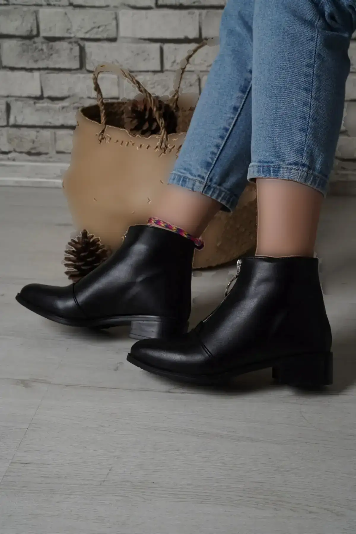 بوت چرم جلو مشکی زنانه - 116 بوت چرم جلو مشکی زنانه - 116