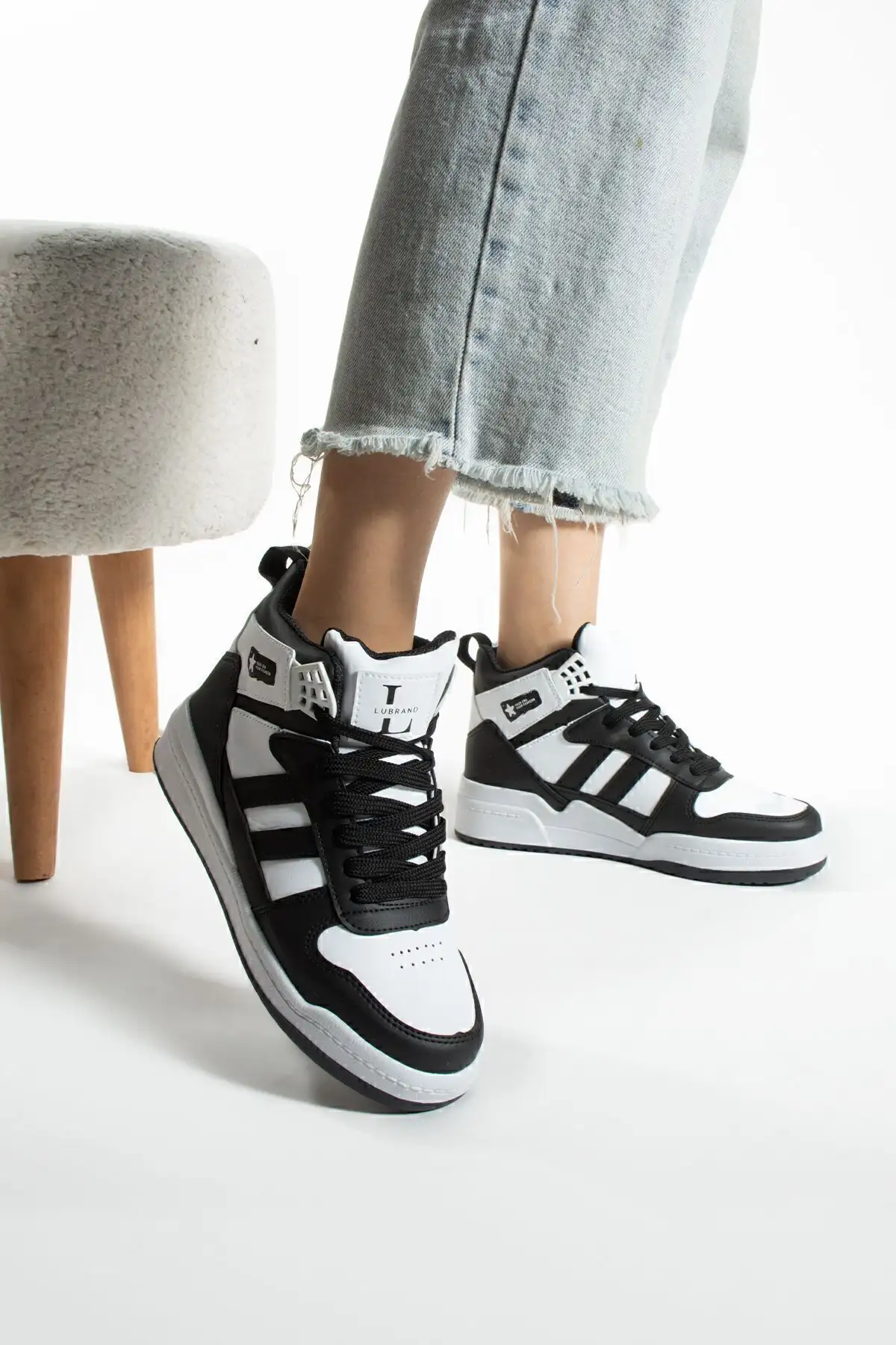 کفش ورزشی بالا مشکی سفید کفش بسکتبال - 36 کفش ورزشی بالا مشکی سفید کفش بسکتبال - 36