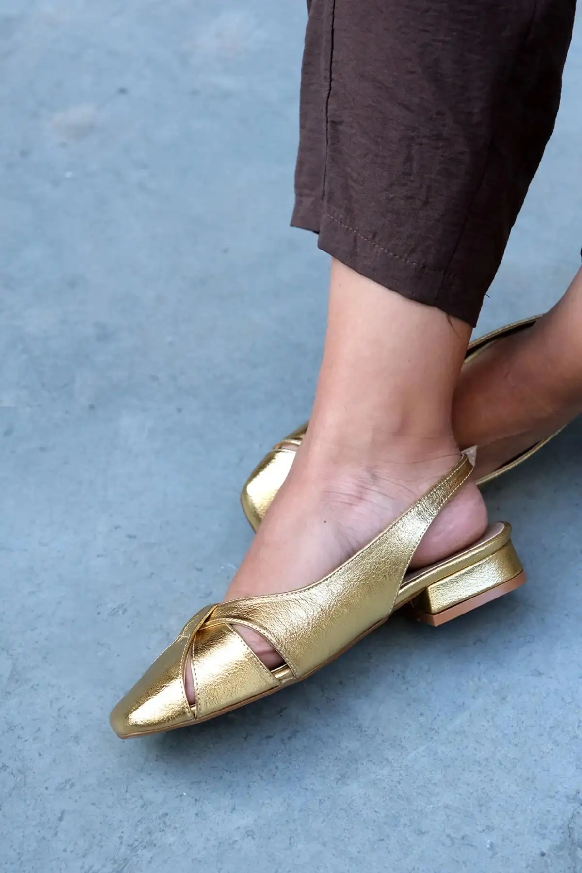 بالرین زنانه تخت گلدی طلایی - 1275 بالرین زنانه تخت گلدی طلایی - 1275