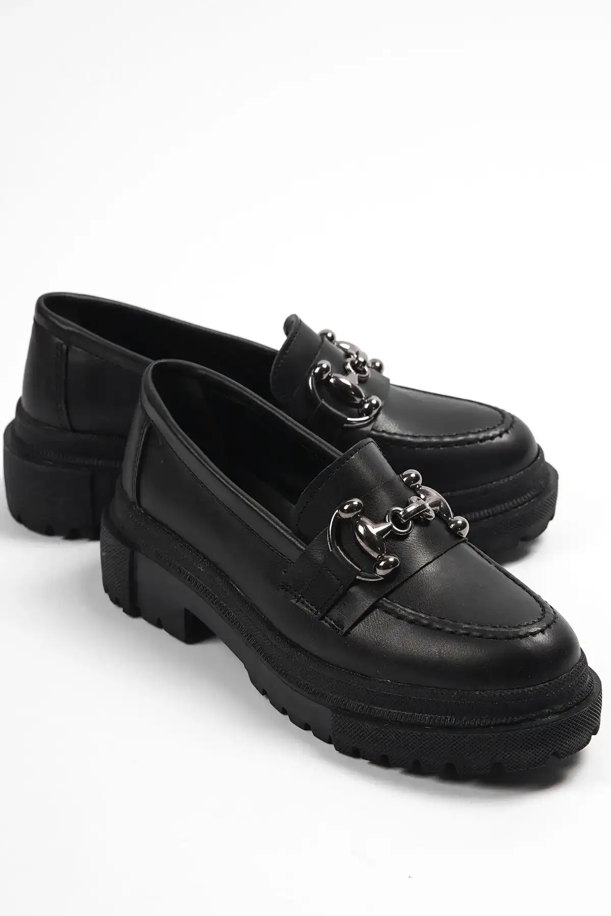 کفش کتانی زنانه سگک فلزی پنجه بیضی - 832 کفش کتانی زنانه سگک فلزی پنجه بیضی - 832