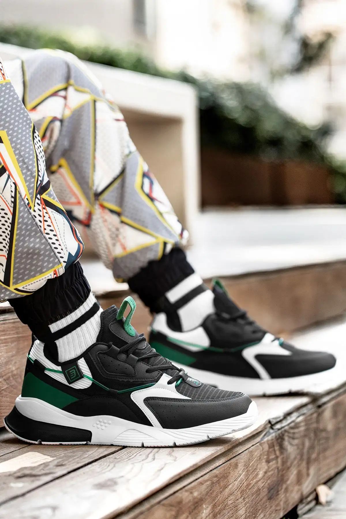 کفش ورزشی یونیسکس مشکی سفید سبز - 272 کفش ورزشی یونیسکس مشکی سفید سبز - 272