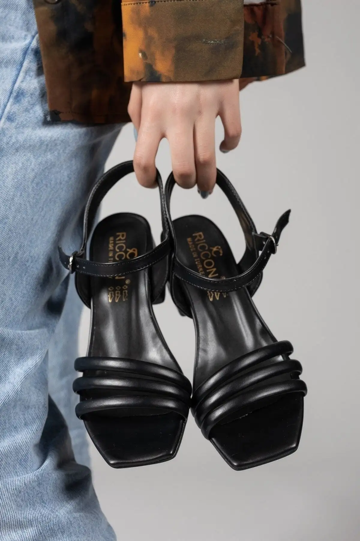 صندل پاشنه دار زنانه مشکی 0012355 - 1171