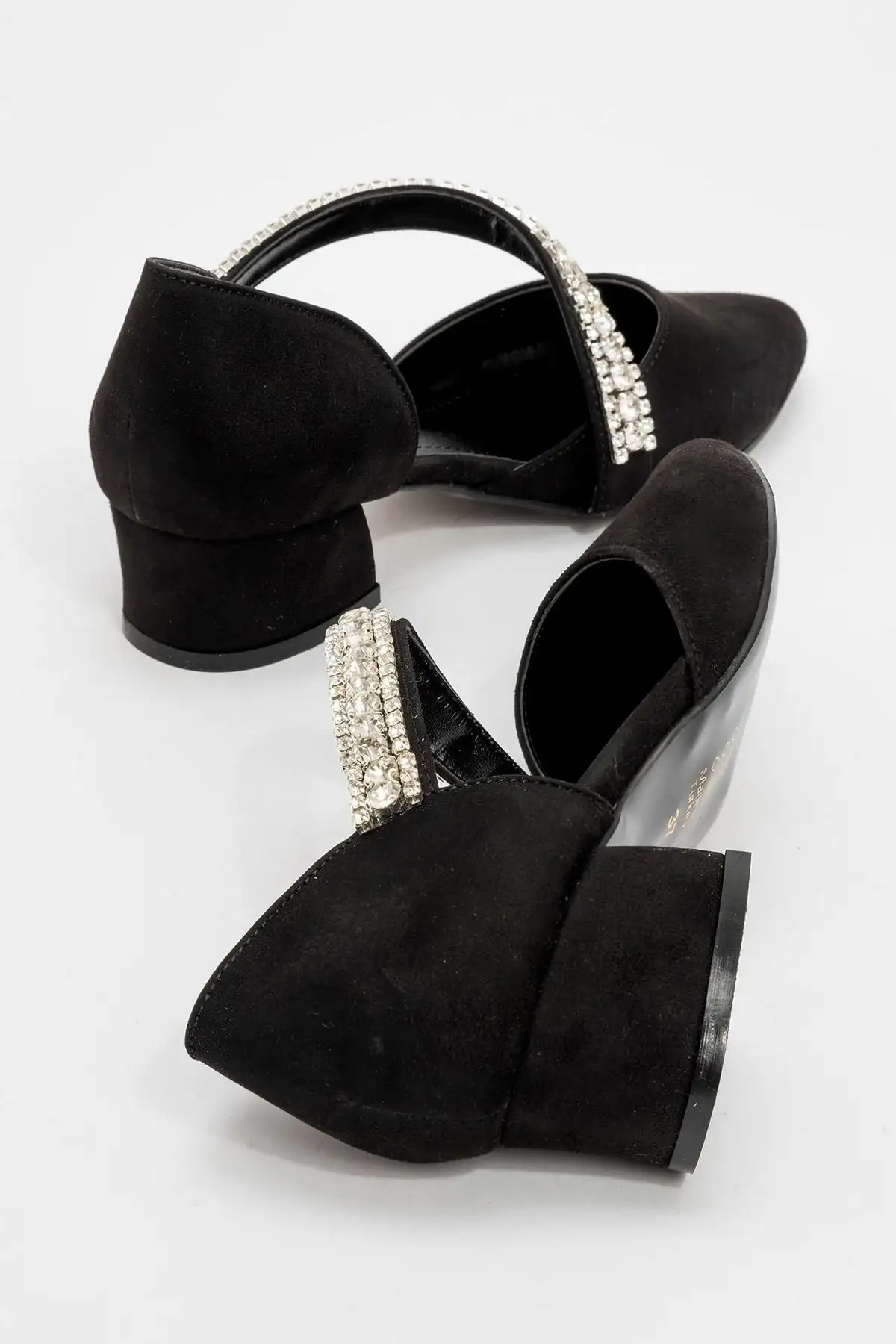 کفش راحتی زنانه پاشنه تخم مرغی مشکی جیر - 1298 کفش راحتی زنانه پاشنه تخم مرغی مشکی جیر - 1298