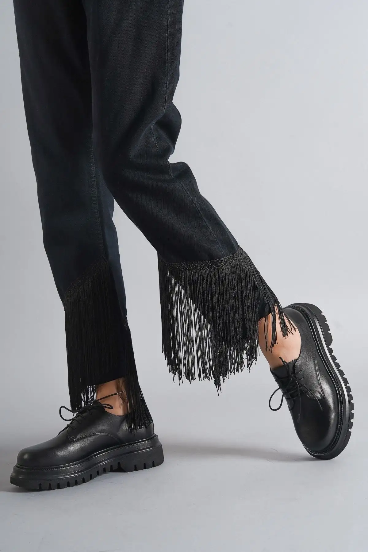 کفش زنانه چرم ضخیم روزانه چرم طبیعی مشکی Trc-216674 - 1283 کفش زنانه چرم ضخیم روزانه چرم طبیعی مشکی Trc-216674 - 1283