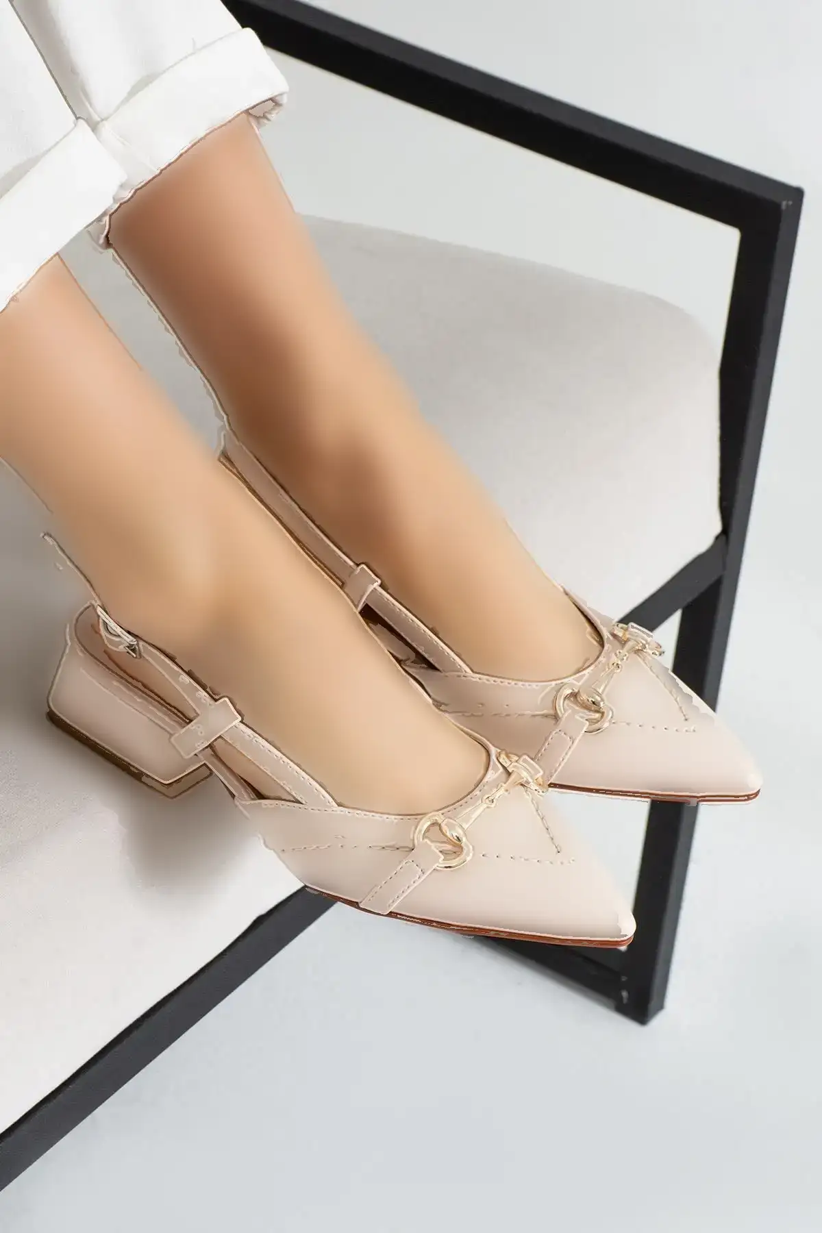 سنگ کمربند پارچه ای کرم پوست لمینا بالرین زنانه با جزئیات - 861 سنگ کمربند پارچه ای کرم پوست لمینا بالرین زنانه با جزئیات - 861