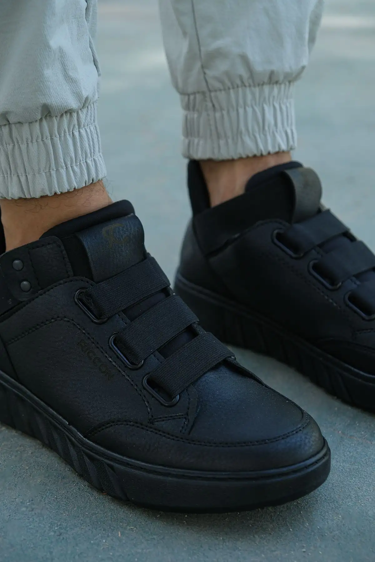 چکمه های کتانی مشکی یونیسکس 0012383 - 518 چکمه های کتانی مشکی یونیسکس 0012383 - 518