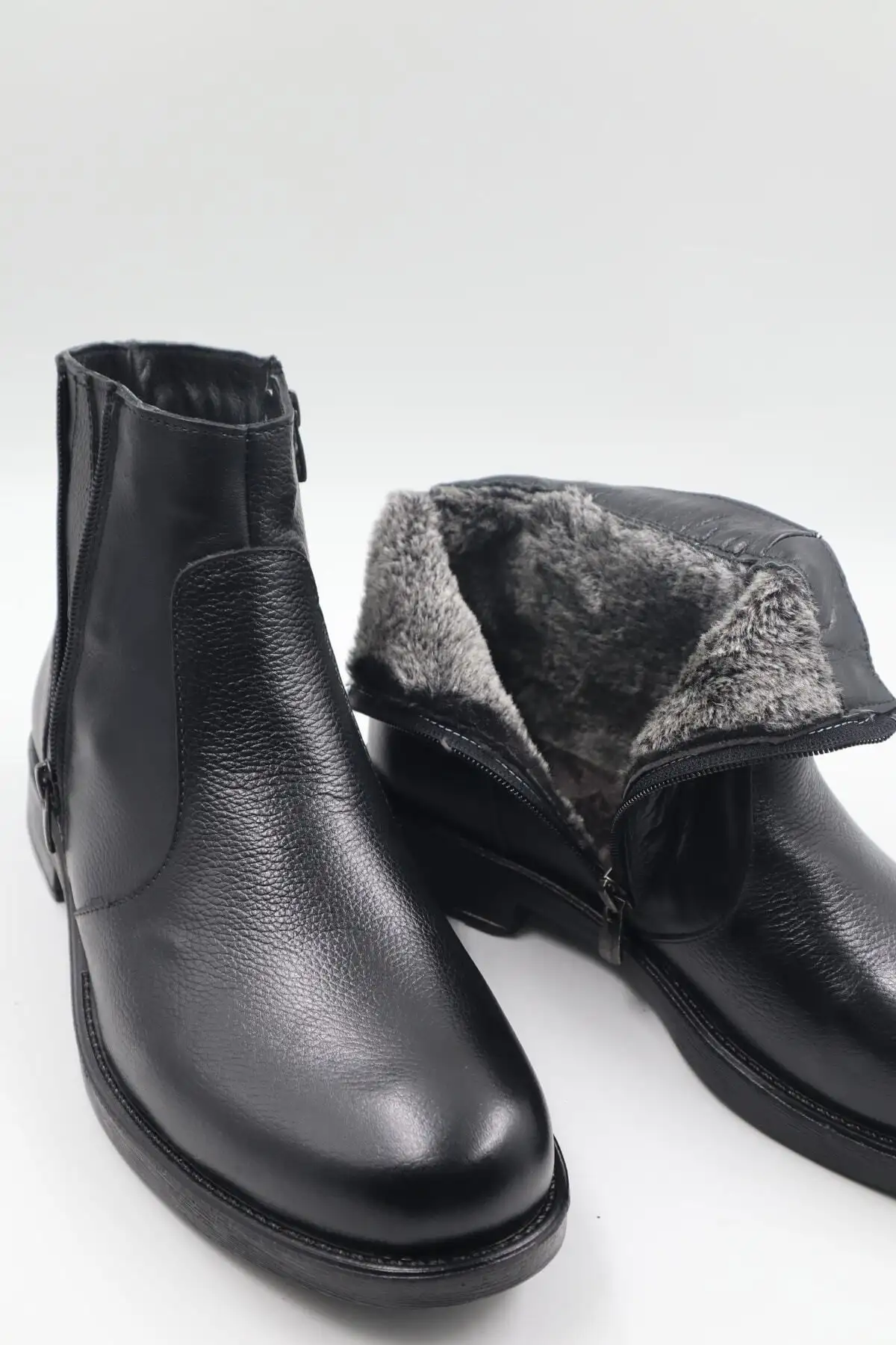 چکمه مردانه چرم اصل خز ضد لغزش زیپ دار مشکی - 82 چکمه مردانه چرم اصل خز ضد لغزش زیپ دار مشکی - 82