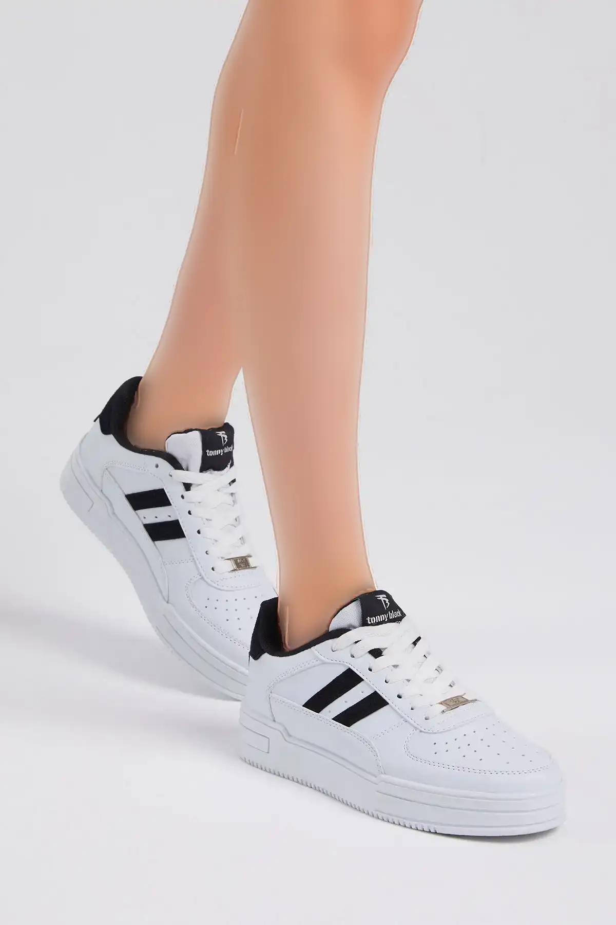 کفش کتانی راحت بنددار راه راه مشکی یونیسکس - 352 کفش کتانی راحت بنددار راه راه مشکی یونیسکس - 352