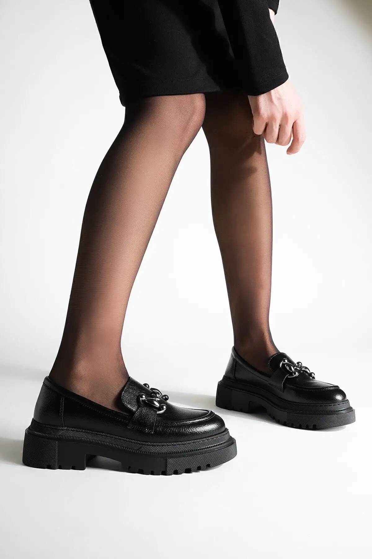 کفش راحتی زنانه با زیره ضخیم کفش راحتی Forela مشکی - 827 کفش راحتی زنانه با زیره ضخیم کفش راحتی Forela مشکی - 827