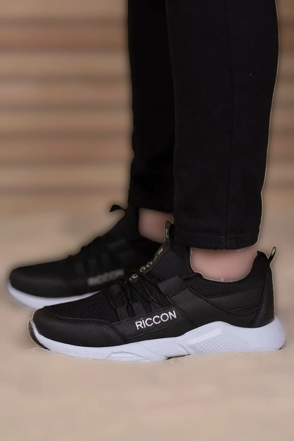 کفش ورزشی سیاه و سفید یونیسکس - 344 کفش ورزشی سیاه و سفید یونیسکس - 344