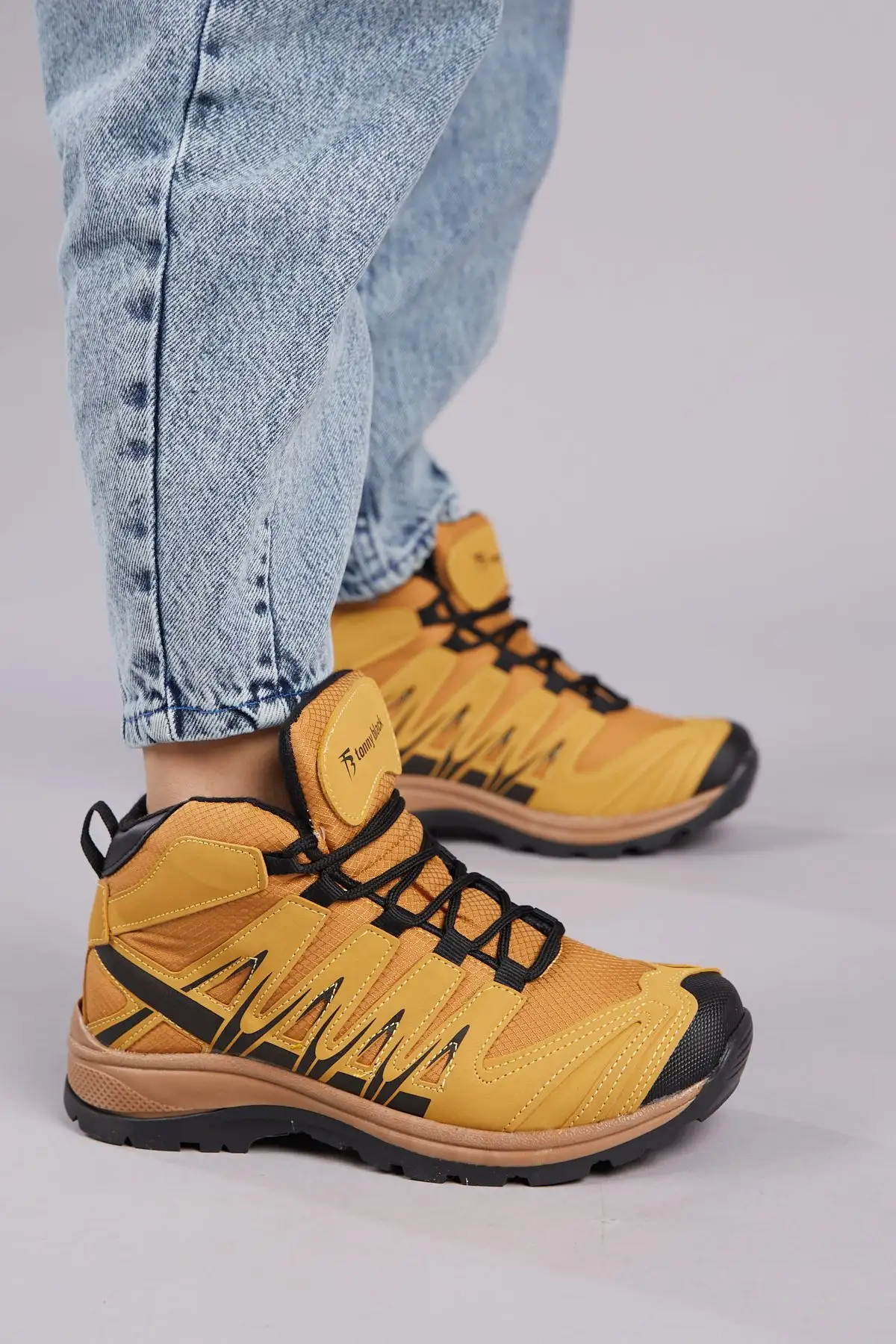 چکمه یونیسکس شتر کوهنوردی Tb601 - 79 چکمه یونیسکس شتر کوهنوردی Tb601 - 79