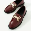کفش زنانه کلارت قرمز لاک چرمی راحت گاه به گاه Calvanize Buckle Classic Loafer - 1219