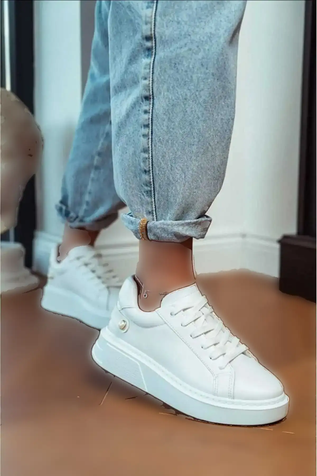 کفش اسپرت ضخیم بنددار مرواریدی سفید - 343 کفش اسپرت ضخیم بنددار مرواریدی سفید - 343