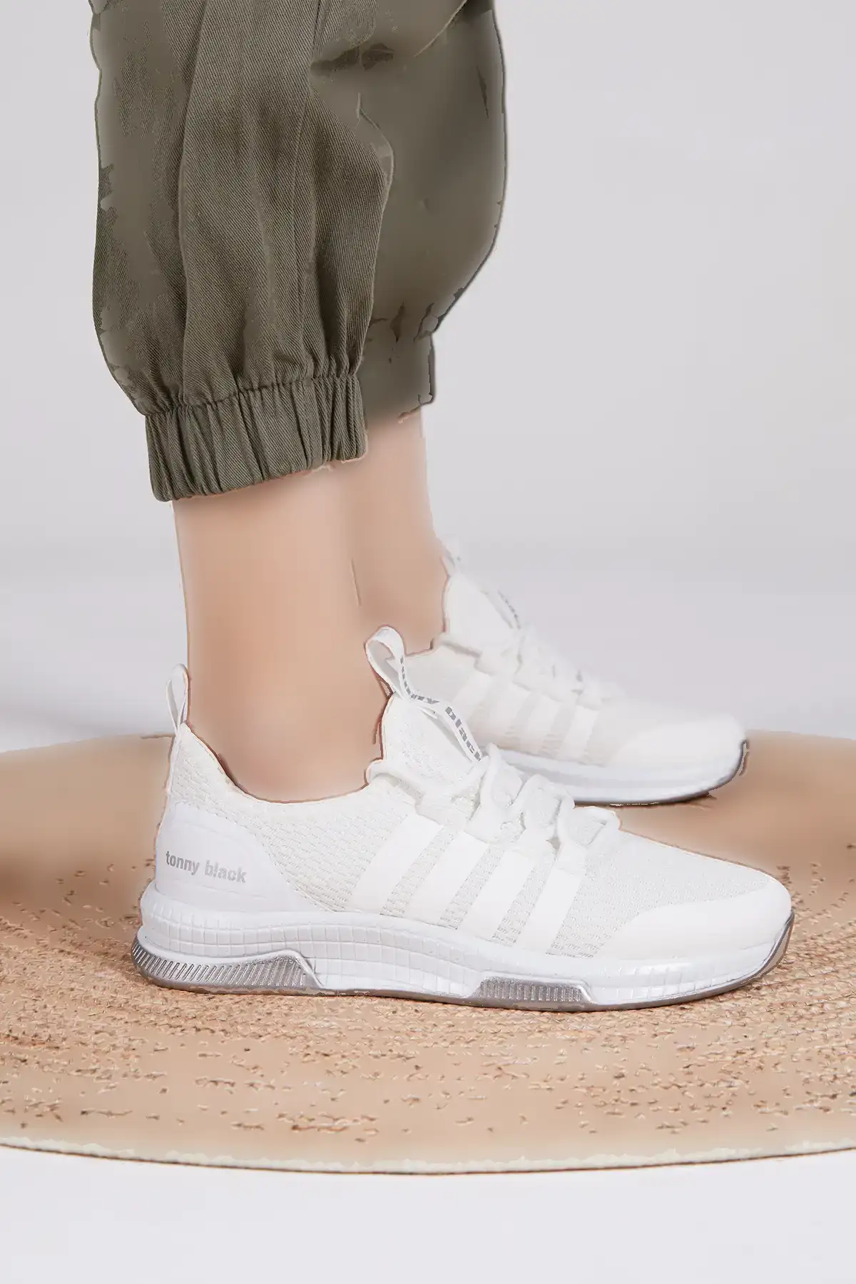 کفش اسپرت سفید یونیسکس Tbqnt - 295 کفش اسپرت سفید یونیسکس Tbqnt - 295