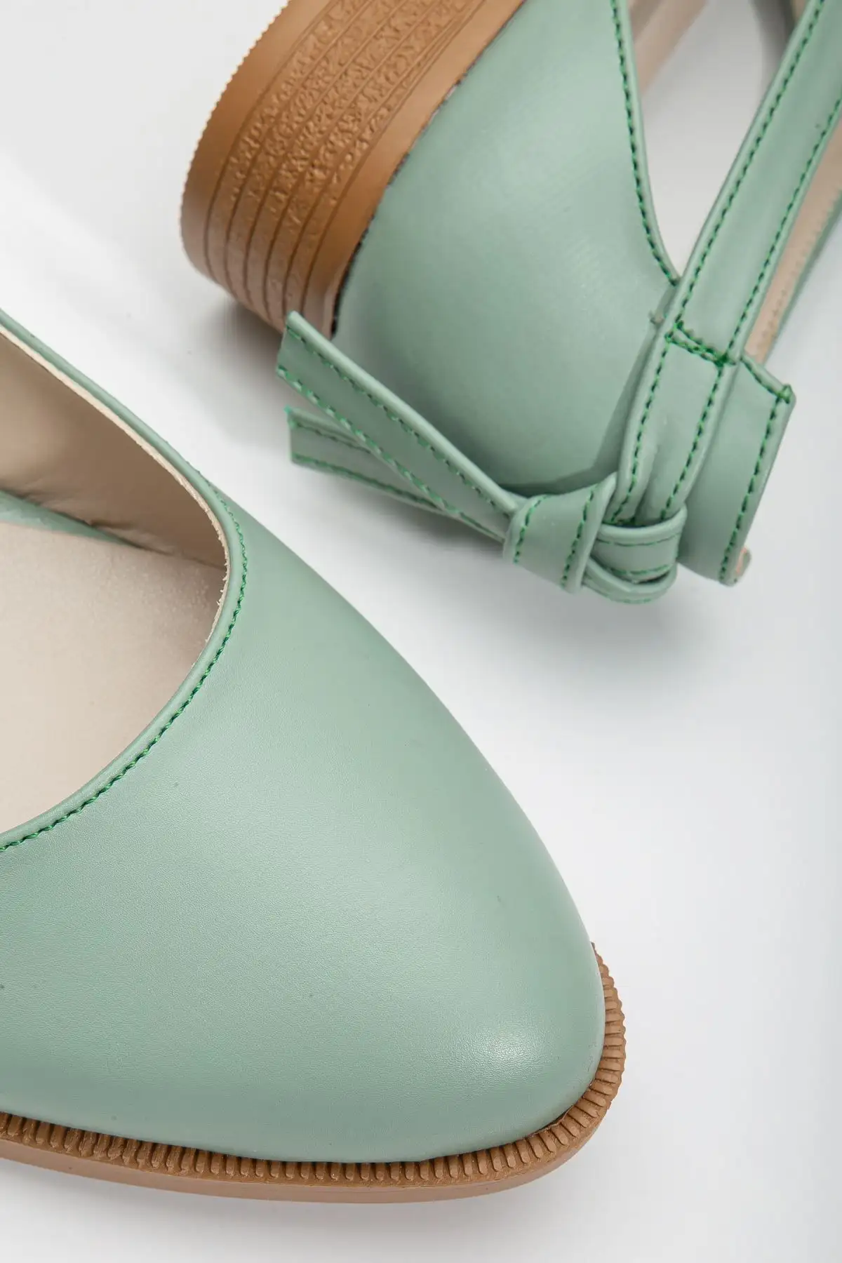 کفش پاشنه کم ولپن اسکین سبز نعنایی - 1330 کفش پاشنه کم ولپن اسکین سبز نعنایی - 1330