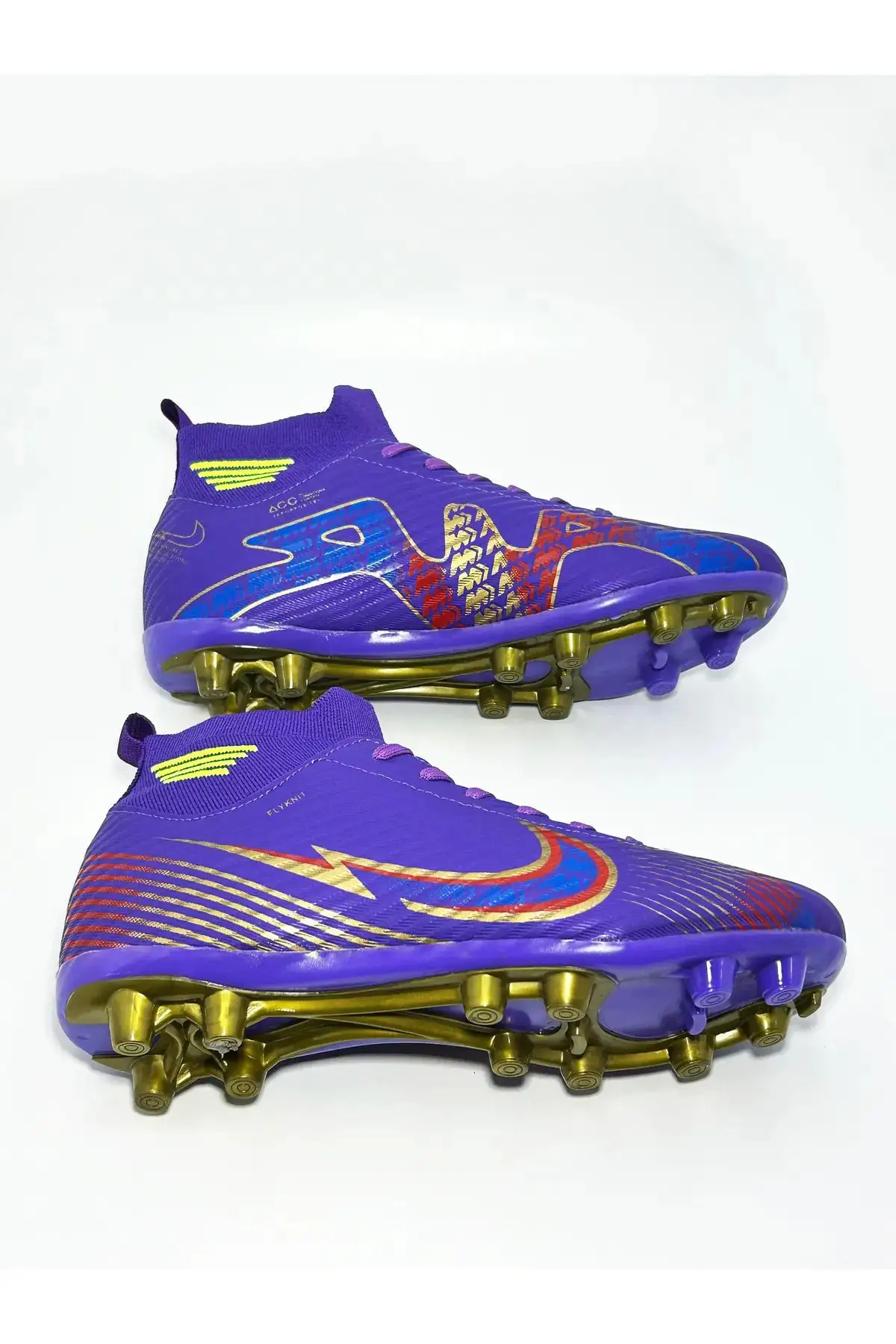 گیره فوتبال چمن با جوراب نارنجی مشکی - 879 گیره فوتبال چمن با جوراب نارنجی مشکی - 879