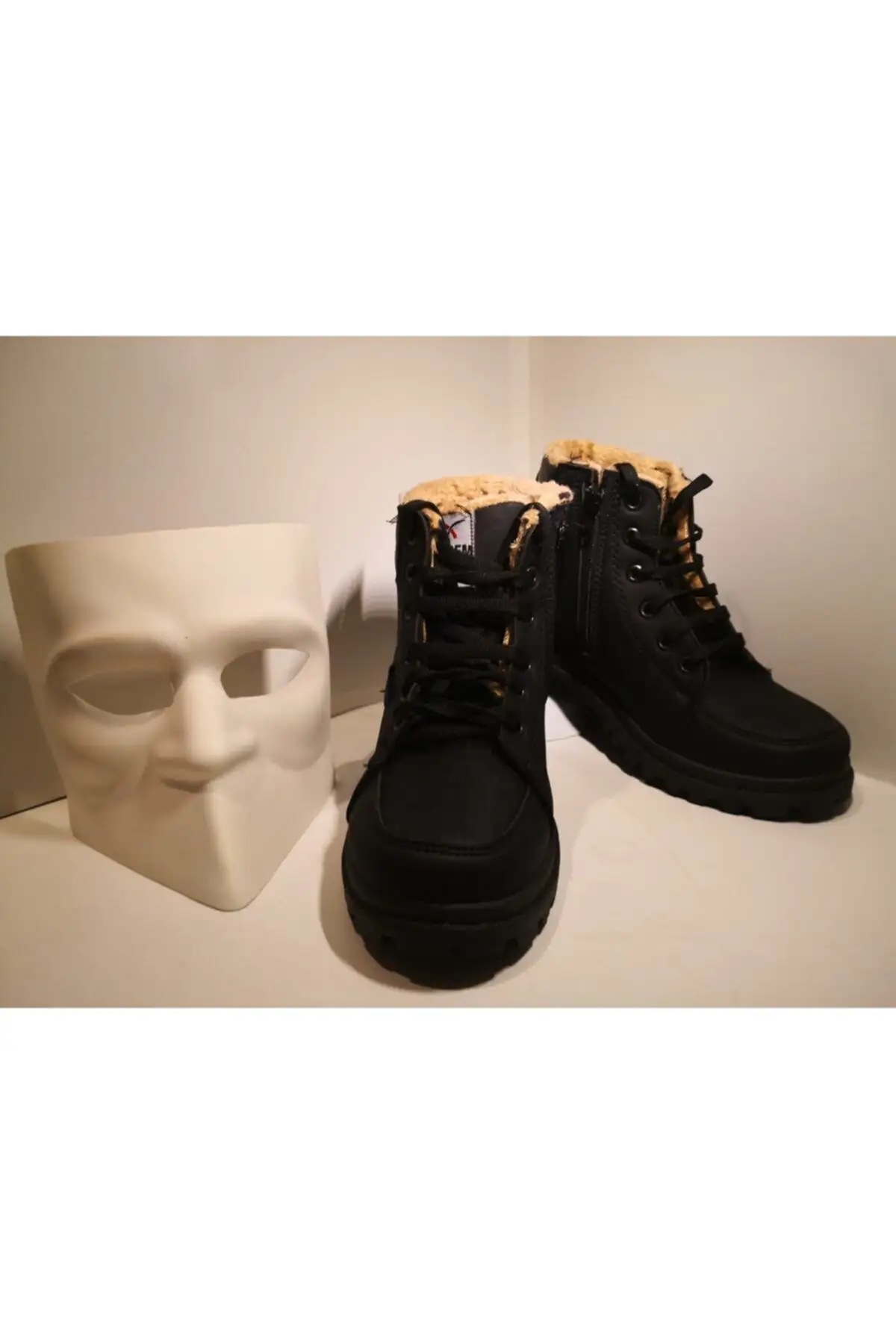 چکمه بچه گانه زیپ دار پشمی مشکی - 195 چکمه بچه گانه زیپ دار پشمی مشکی - 195