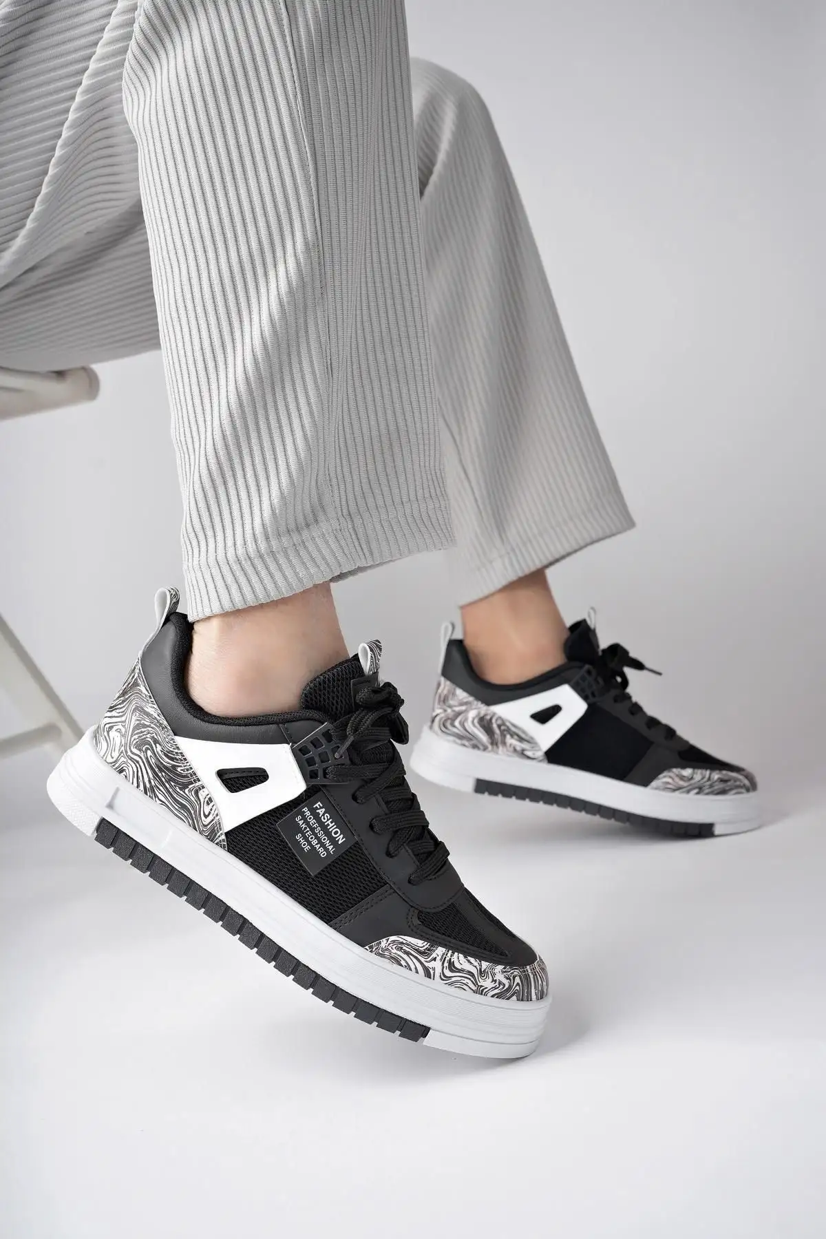 4921 کفش اسپرت یونیسکس کفش کتانی بدون لغزش - 15 4921 کفش اسپرت یونیسکس کفش کتانی بدون لغزش - 15