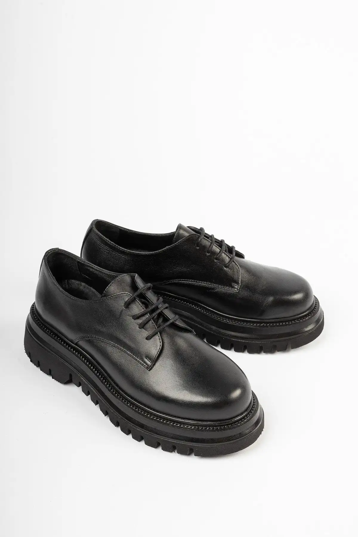 کفش زنانه چرم ضخیم روزانه چرم طبیعی مشکی Trc-216674 - 1283 کفش زنانه چرم ضخیم روزانه چرم طبیعی مشکی Trc-216674 - 1283