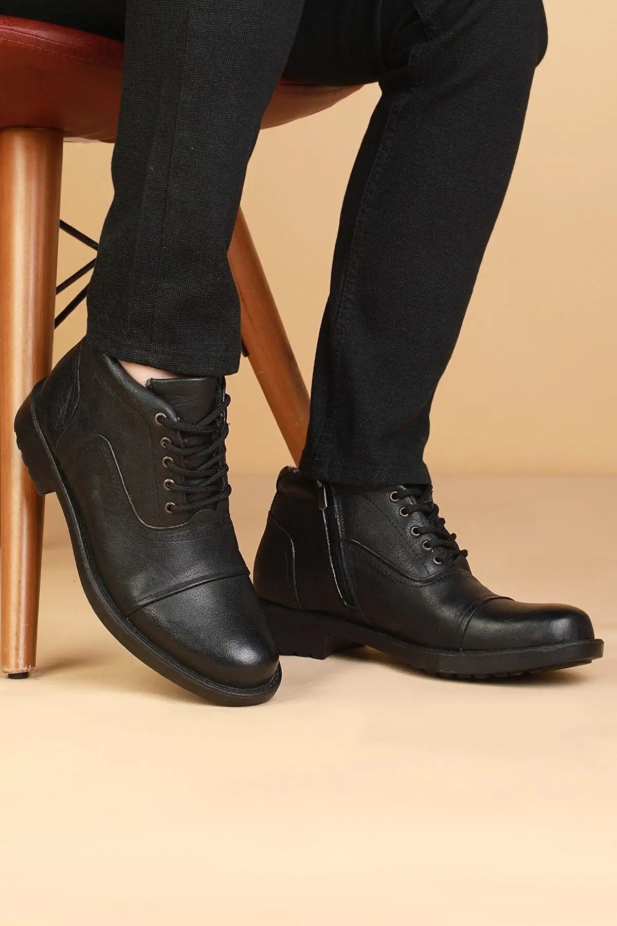 چکمه های زمستانی مردانه چرم اصل مقاوم در برابر سرما و آب با خز داخلی - 515 چکمه های زمستانی مردانه چرم اصل مقاوم در برابر سرما و آب با خز داخلی - 515