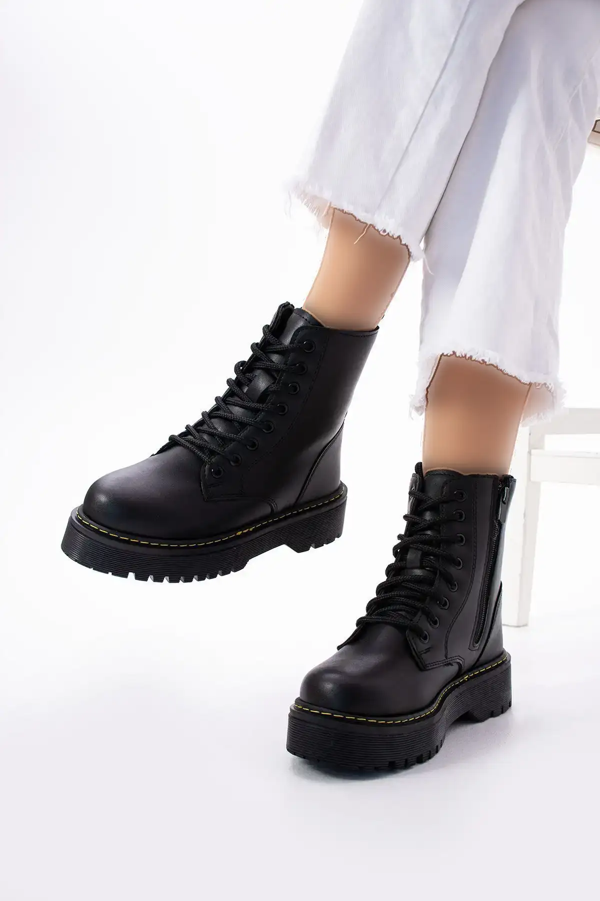 بوت زنانه مشکی پوست - 167 بوت زنانه مشکی پوست - 167