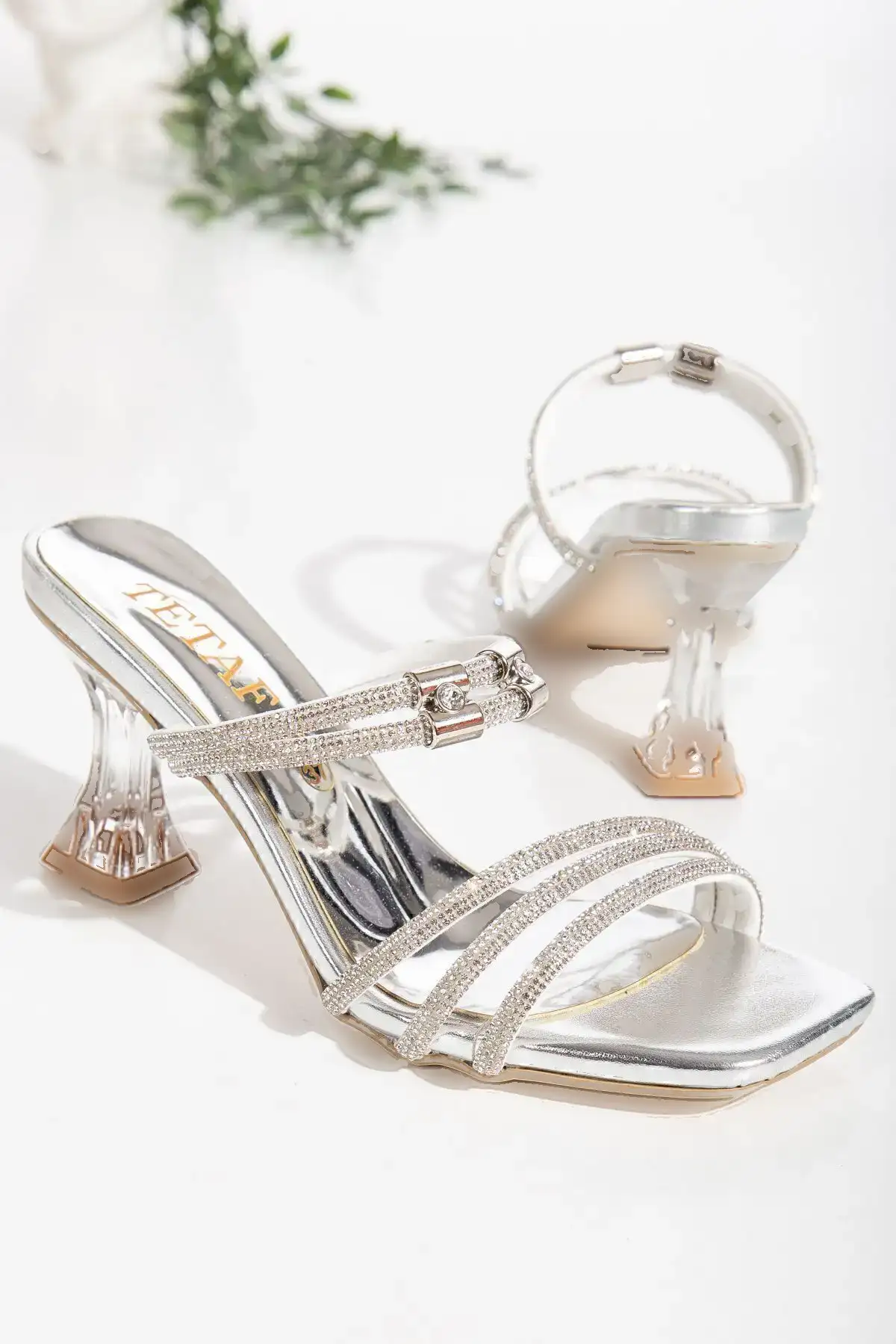 کفش مجلسی مجلسی پاشنه دار شفاف زنانه با جزئیات سنگ نقره - 453 کفش مجلسی مجلسی پاشنه دار شفاف زنانه با جزئیات سنگ نقره - 453