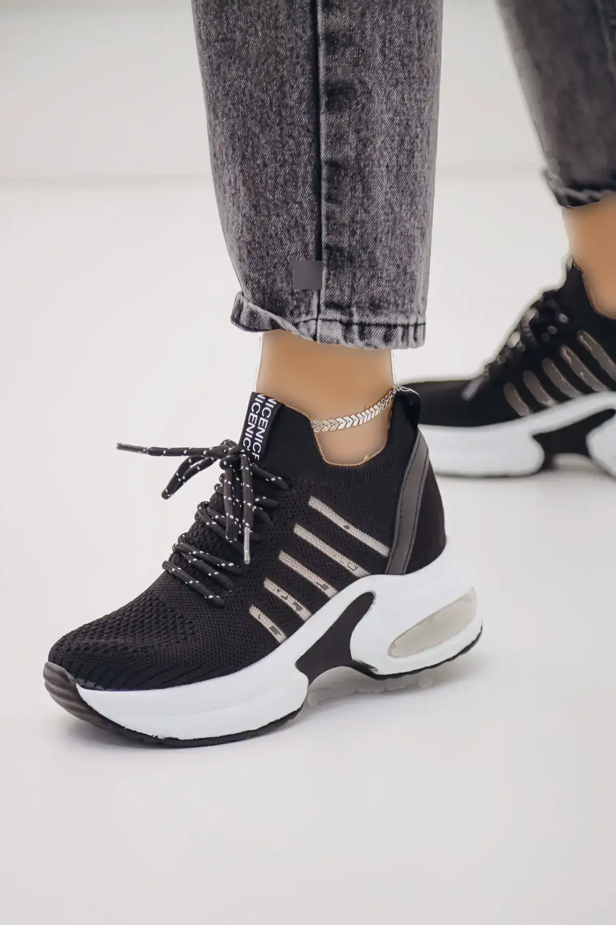 کفش کتانی اسپرت زنانه کشباف مشکی پاشنه مخفی Dansel - 345 کفش کتانی اسپرت زنانه کشباف مشکی پاشنه مخفی Dansel - 345