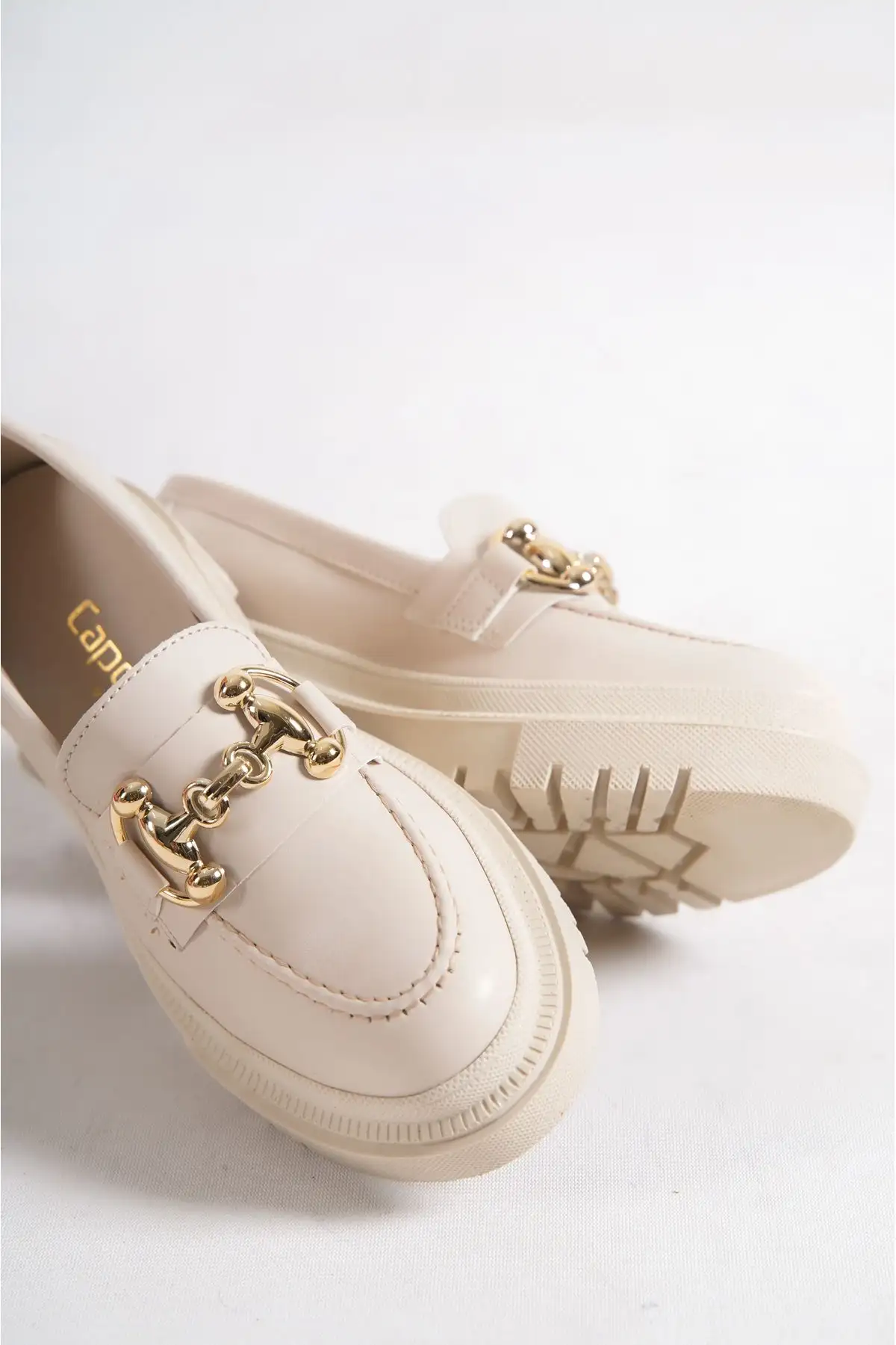 پنجه بیضی، سگک فلزی، کفی تراک زنانه اکرو بژ - 847 پنجه بیضی، سگک فلزی، کفی تراک زنانه اکرو بژ - 847