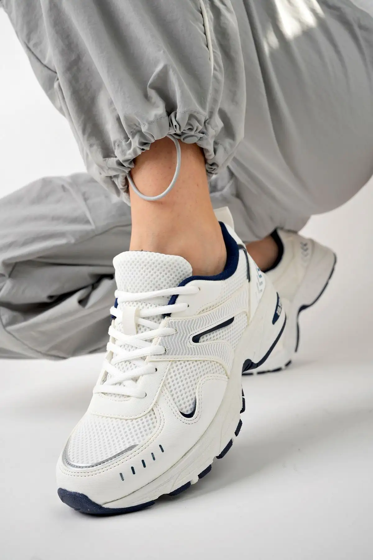 کفش راحتی زنانه سفید - 324 کفش راحتی زنانه سفید - 324