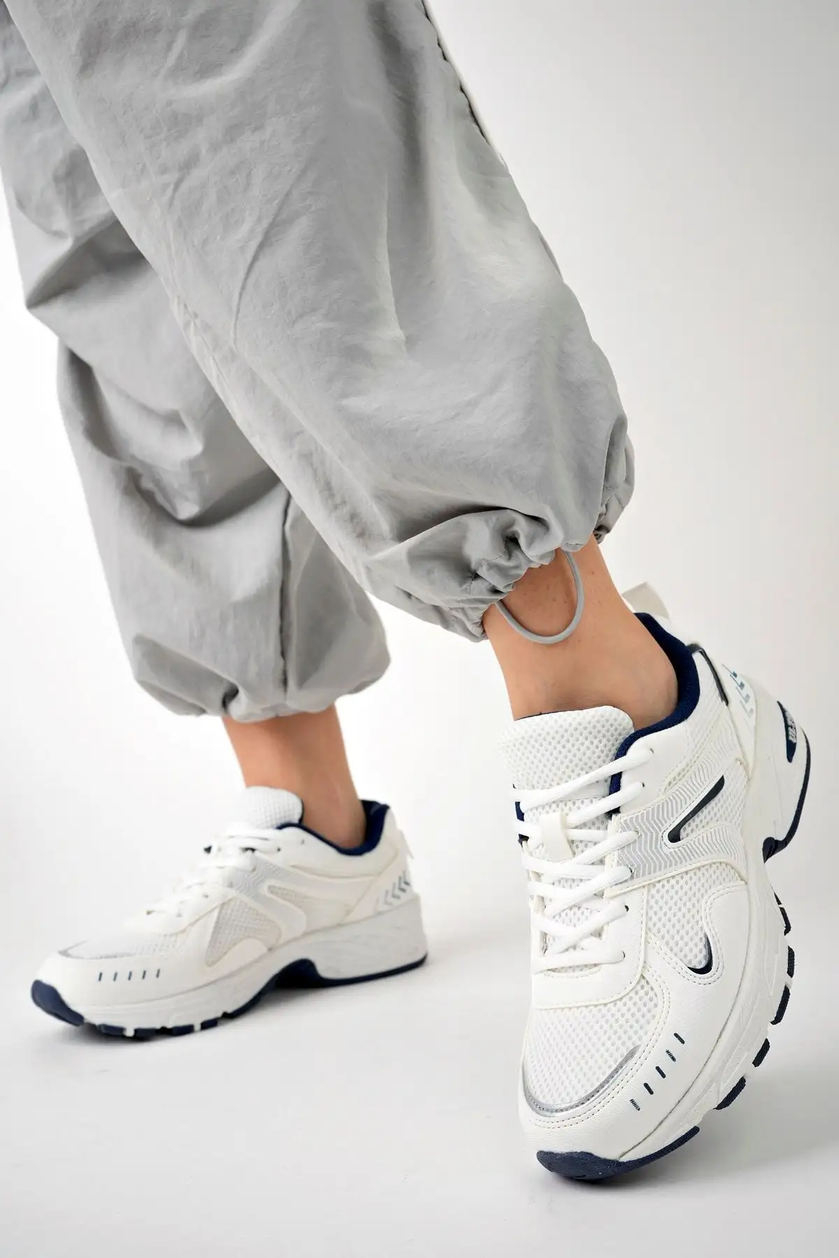 کفش راحتی زنانه سفید - 324 کفش راحتی زنانه سفید - 324