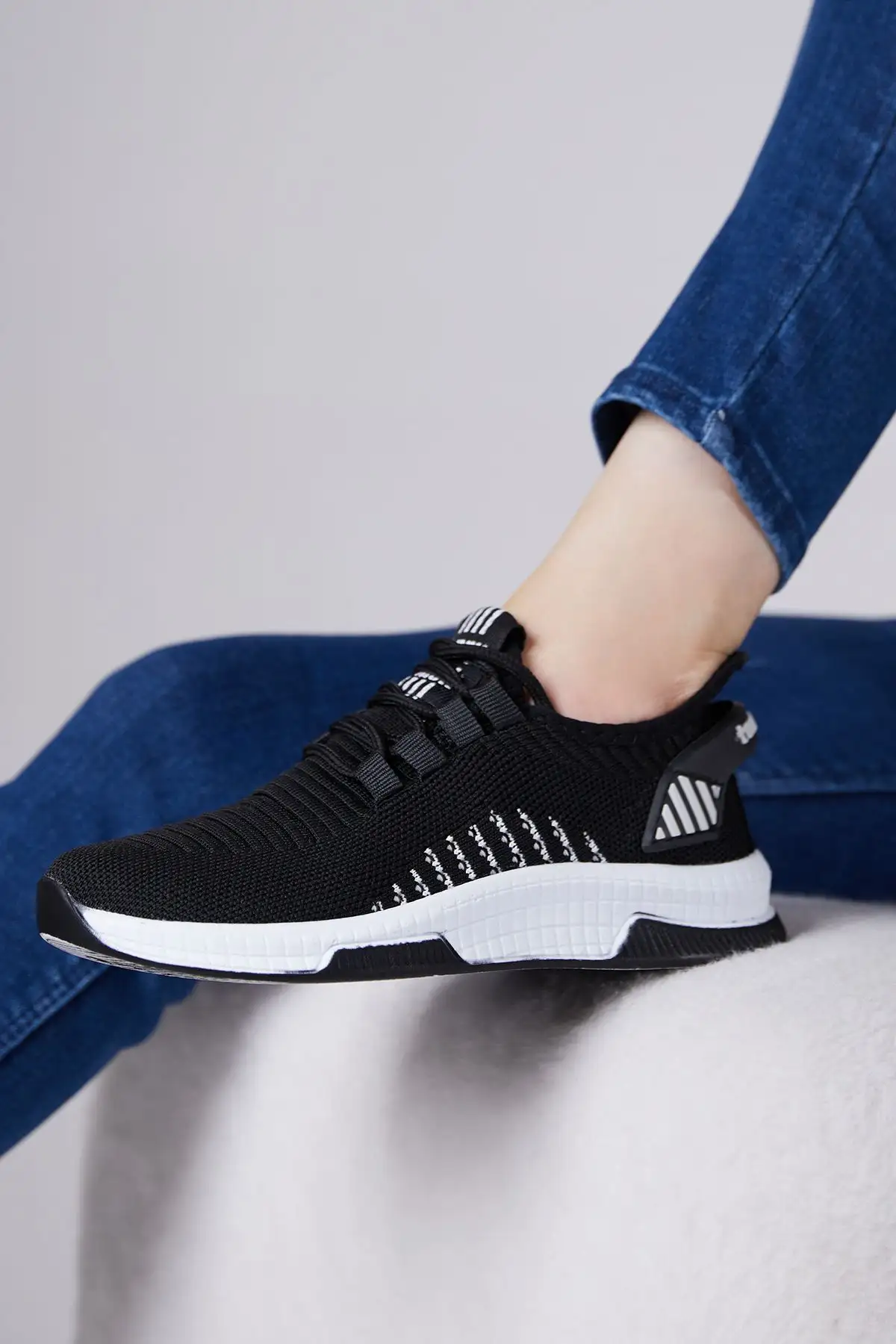 کفش اسپرت یونیسکس سیاه سفید تبقنل - 274