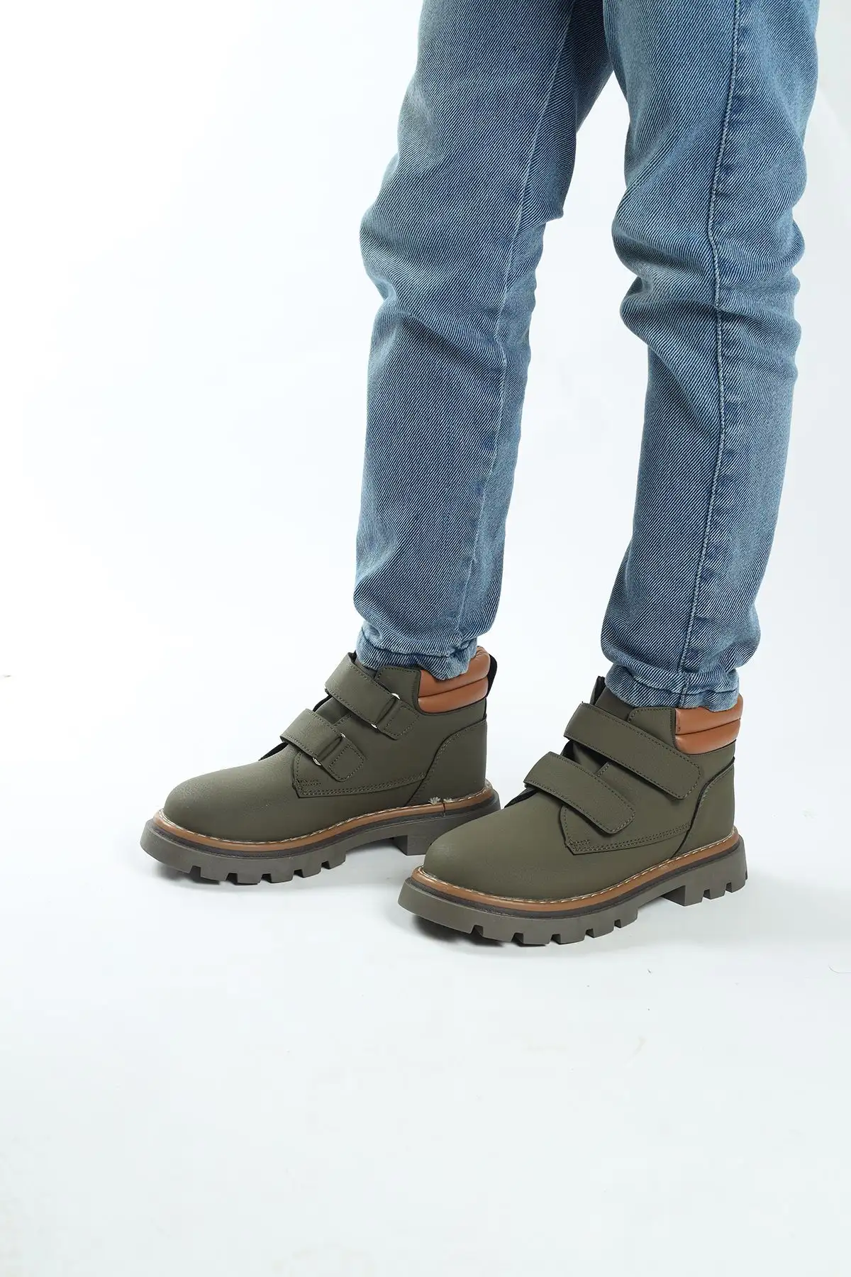 پسرانه زمستانی ضد آب مدل جدید کفش زمستانی پسرانه کفش زمستانی پسرانه - 187 پسرانه زمستانی ضد آب مدل جدید کفش زمستانی پسرانه کفش زمستانی پسرانه - 187