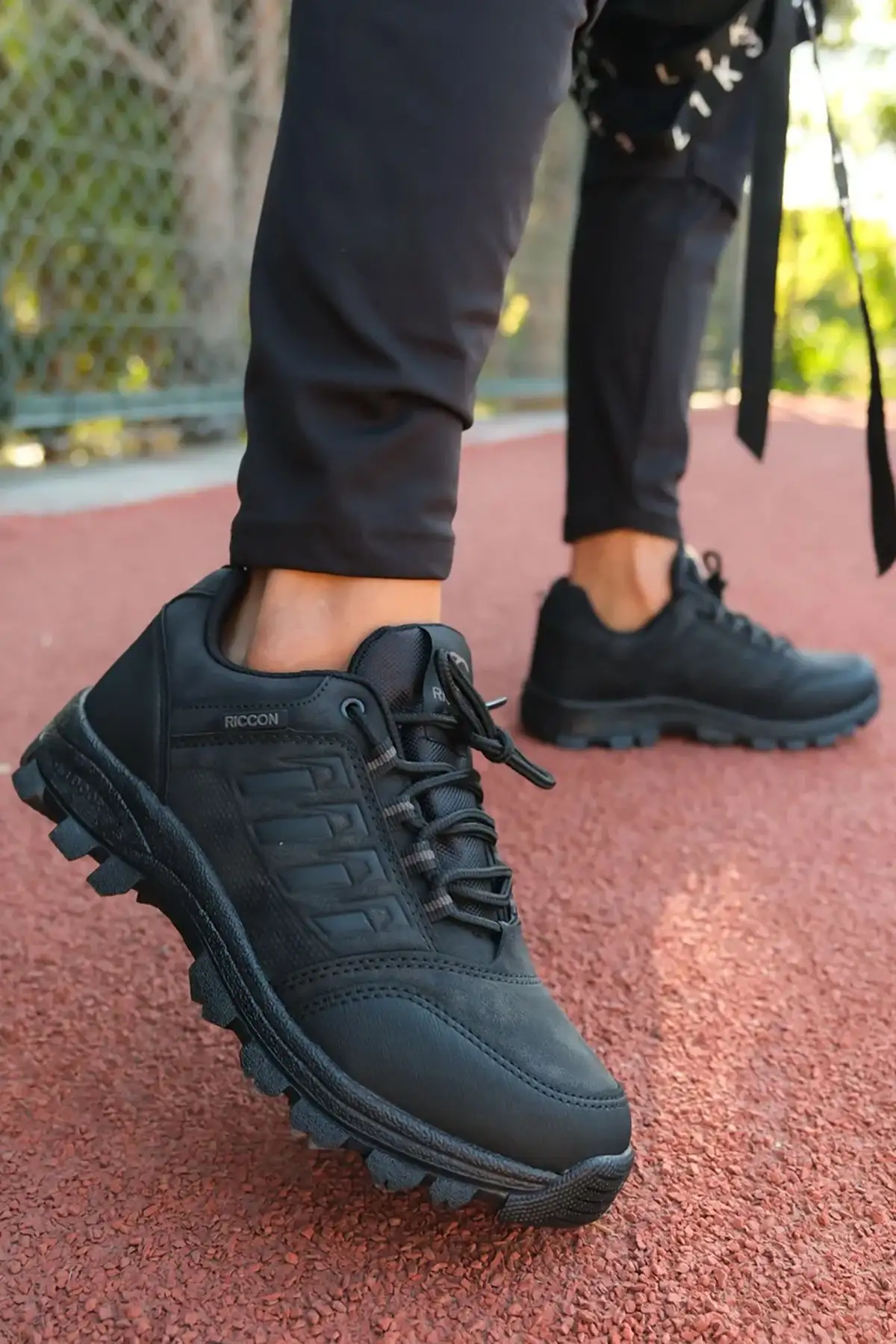 کفش کوهنوردی یونیسکس مشکی 0012x5 - 350 کفش کوهنوردی یونیسکس مشکی 0012x5 - 350