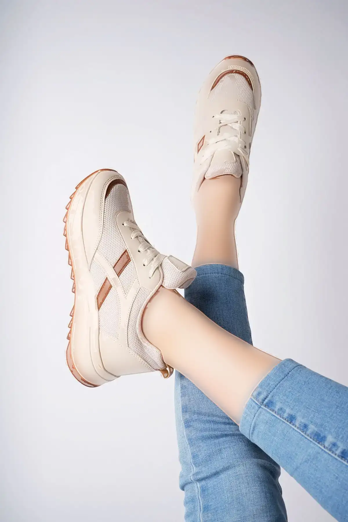 کفش اسپرت زنانه مینک کتانی - 304 کفش اسپرت زنانه مینک کتانی - 304