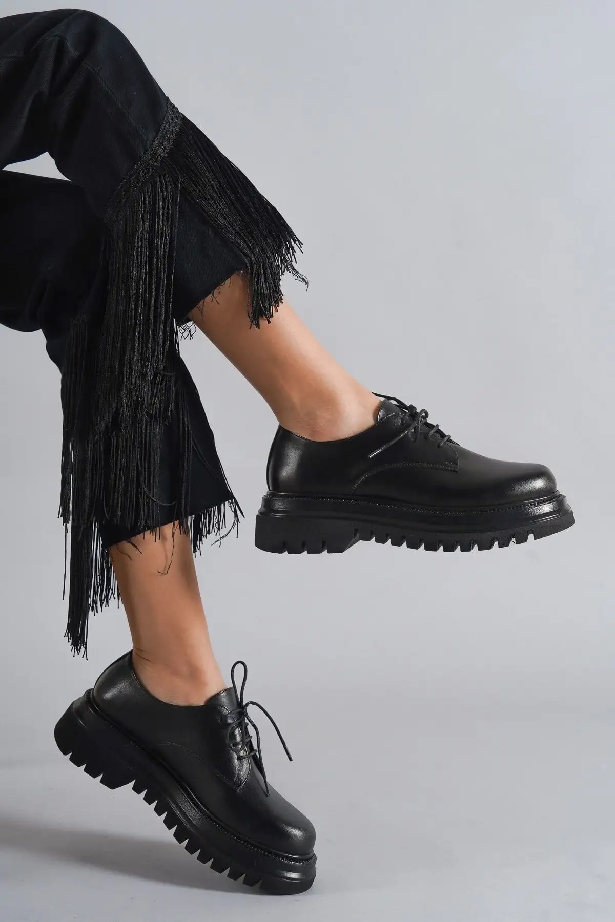 کفش زنانه چرم ضخیم روزانه چرم طبیعی مشکی Trc-216674 - 1283 کفش زنانه چرم ضخیم روزانه چرم طبیعی مشکی Trc-216674 - 1283