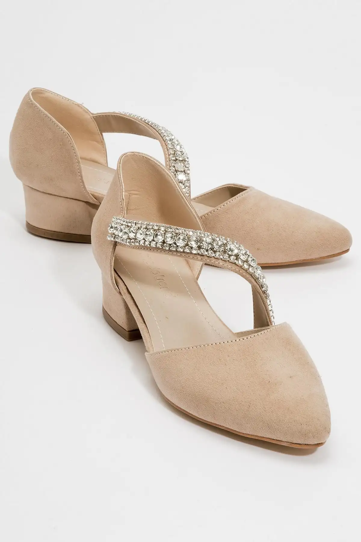 کفش راحتی پاشنه دار سنگی زنانه جیر بژ - 1332 کفش راحتی پاشنه دار سنگی زنانه جیر بژ - 1332