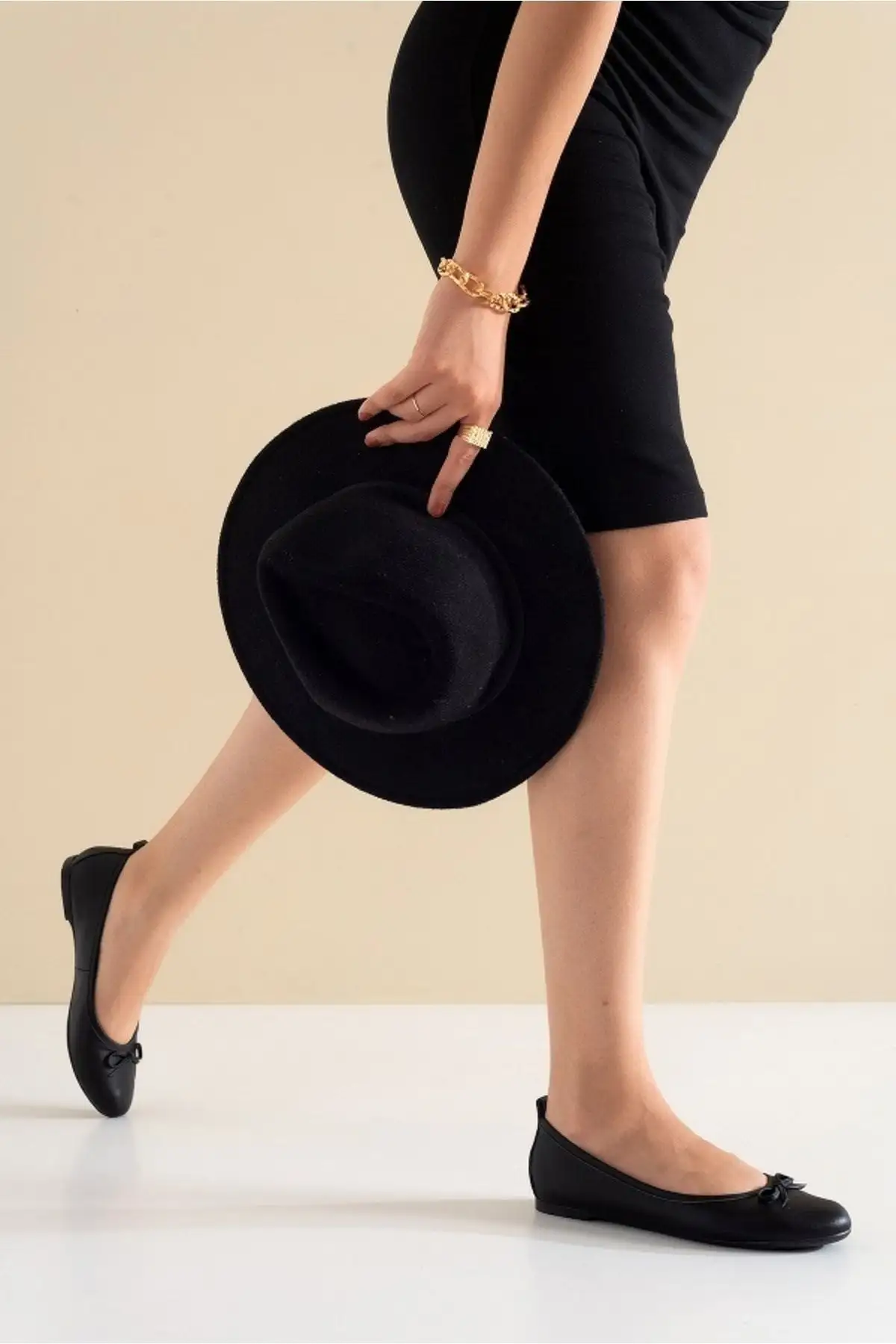 بالرین زنانه سیاه پوست 01 - 1233 بالرین زنانه سیاه پوست 01 - 1233