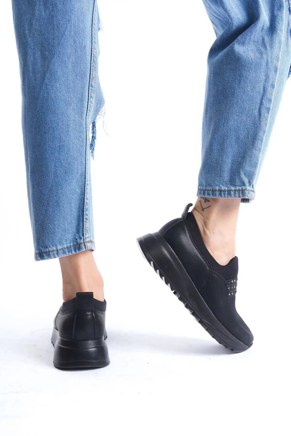 کفش ورزشی گاه به گاه چرمی ضخیم بدون بند DEL'SOLERA - 1229 کفش ورزشی گاه به گاه چرمی ضخیم بدون بند DEL'SOLERA - 1229