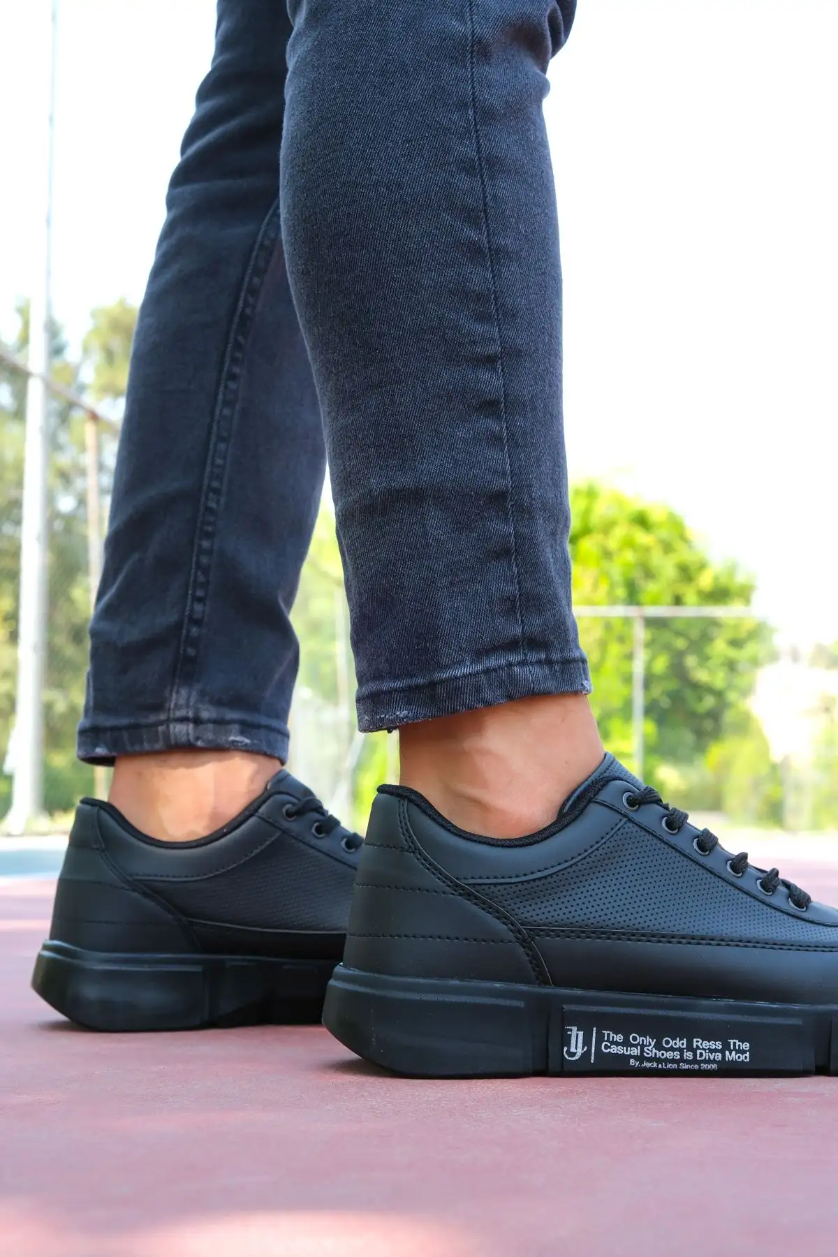 کفش ورزشی مردانه مشکی 0012X20 - 540