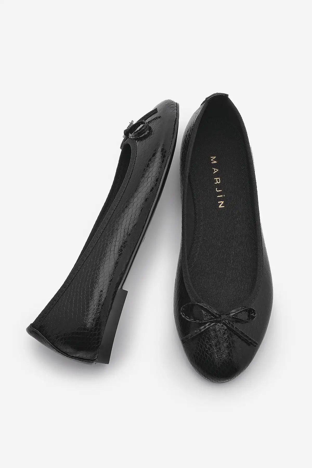 کفش بالرین زنانه با پنجه گرد بالرینا فلت آدوسا سیاه - 831 کفش بالرین زنانه با پنجه گرد بالرینا فلت آدوسا سیاه - 831