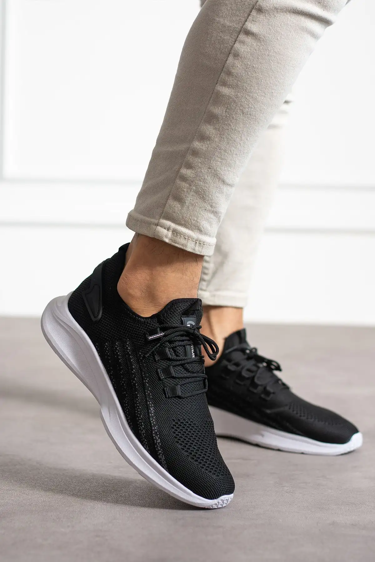 کفش بافتنی یونیسکس سفید مشکی - 736 کفش بافتنی یونیسکس سفید مشکی - 736