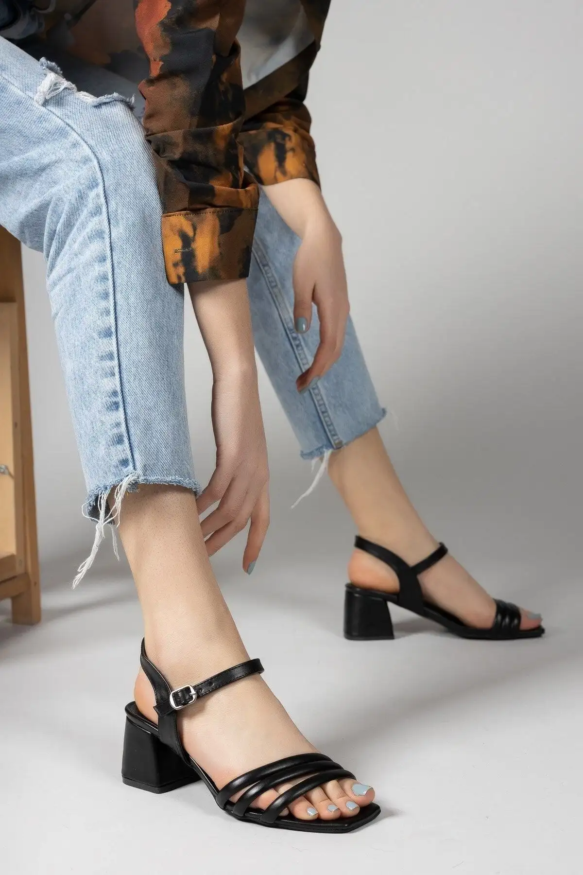 صندل پاشنه دار زنانه مشکی 0012355 - 1171