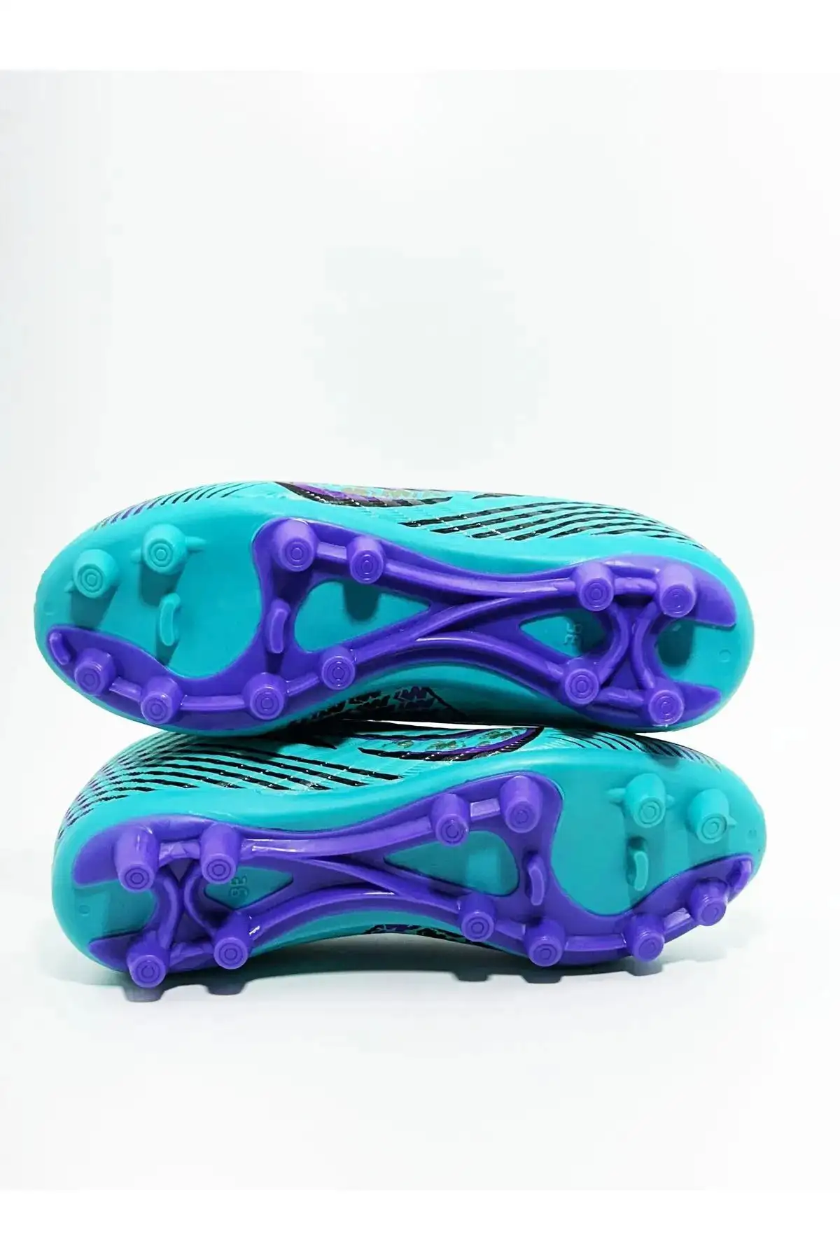 گیره فوتبال چمن با جوراب مچ پا رنگ جدید - 885 گیره فوتبال چمن با جوراب مچ پا رنگ جدید - 885