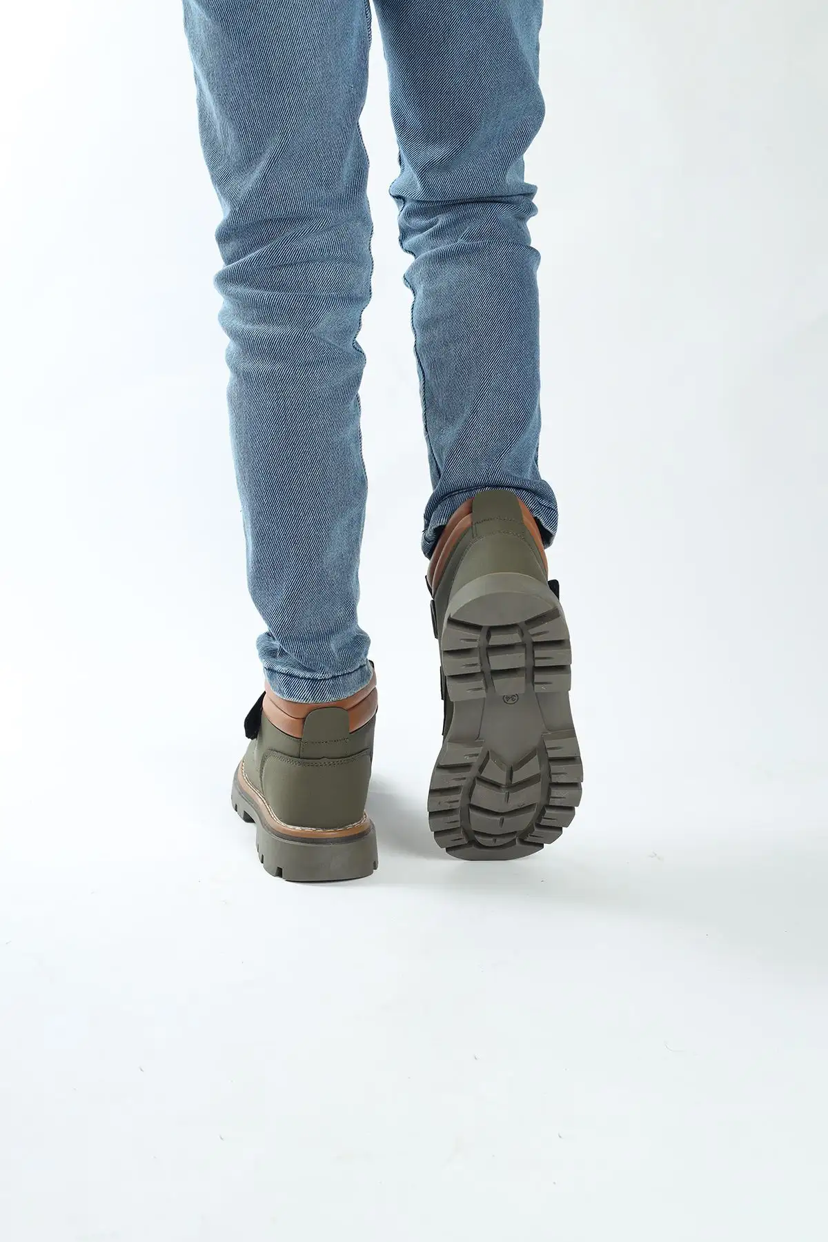 پسرانه زمستانی ضد آب مدل جدید کفش زمستانی پسرانه کفش زمستانی پسرانه - 187 پسرانه زمستانی ضد آب مدل جدید کفش زمستانی پسرانه کفش زمستانی پسرانه - 187