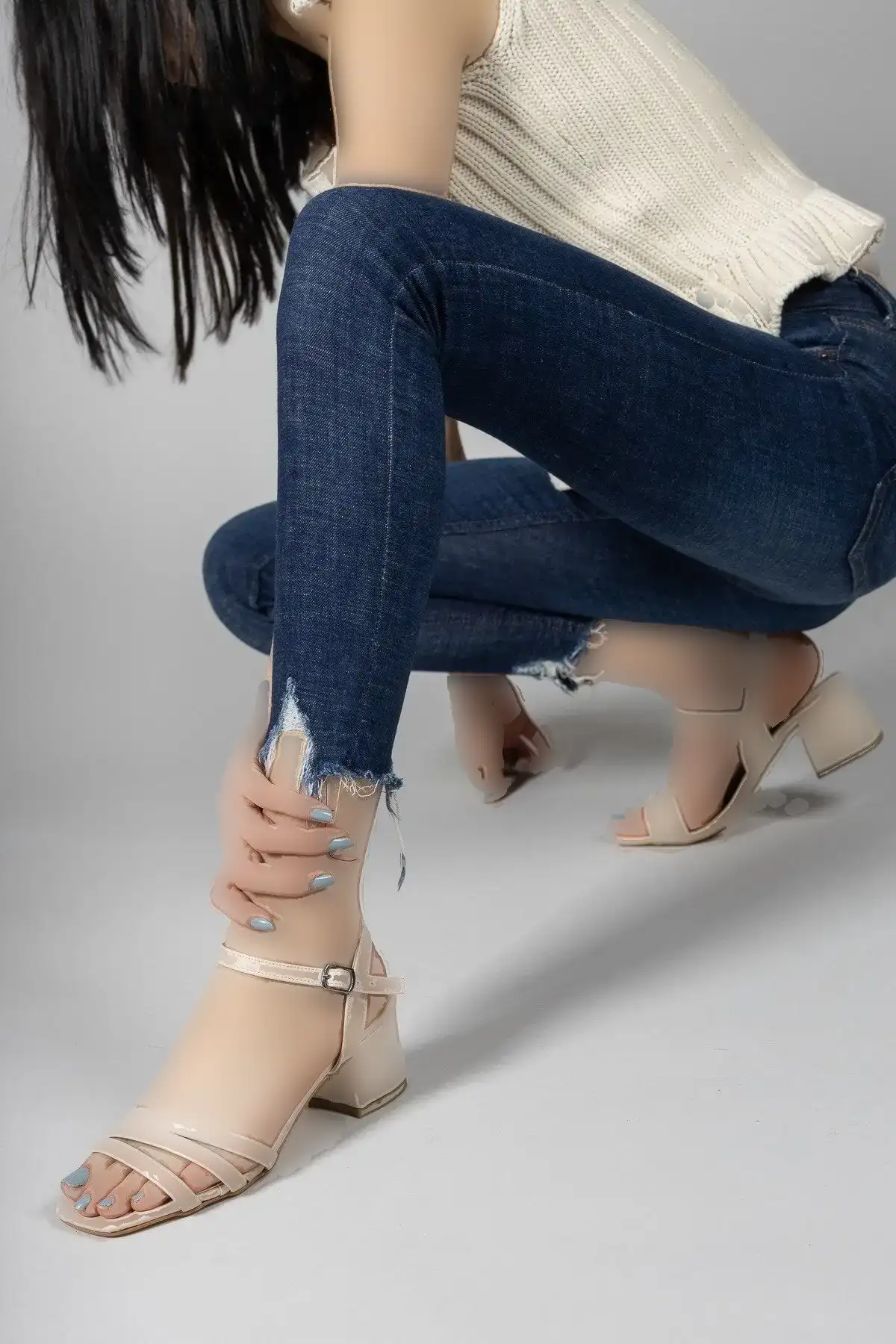 صندل پاشنه دار زنانه بژ 0012355 - 1167 صندل پاشنه دار زنانه بژ 0012355 - 1167